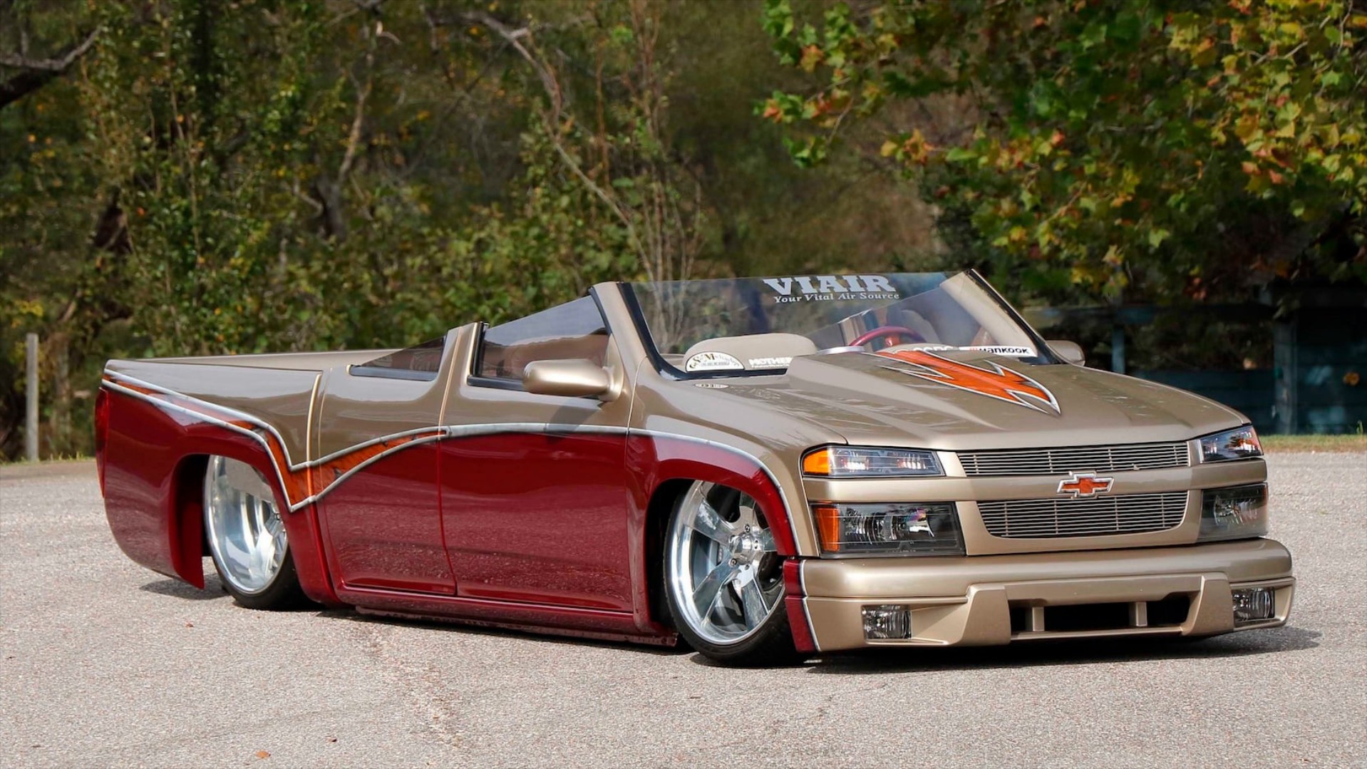 Roadster βασισμένο σε ένα Chevrolet Colorado. Κάτι πήγε πολύ λάθος!