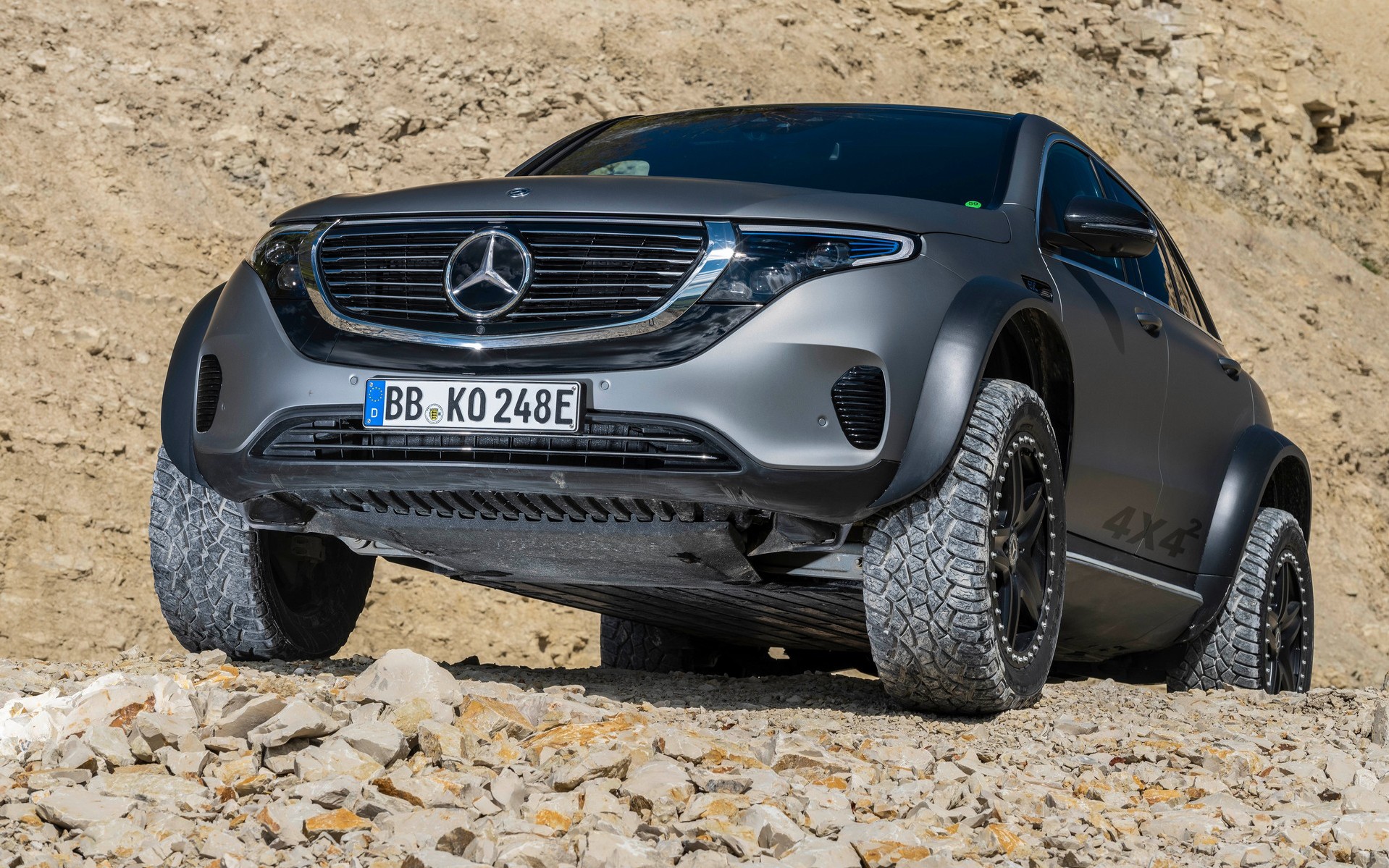 Μία Mercedes-Benz EQC με αναβολικά!