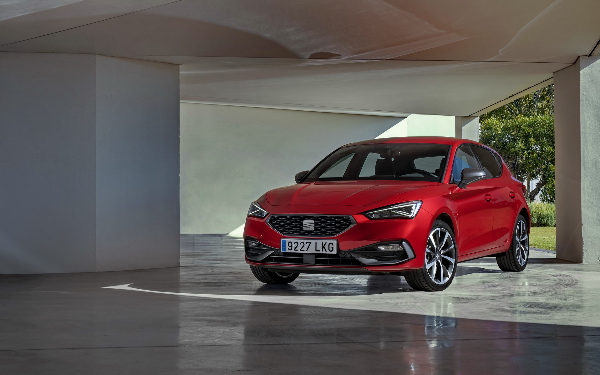 SEAT Leon e-Hybrid: Τα οφέλη ενός ηλεκτρικού, χωρίς όρια και συμβιβασμούς
