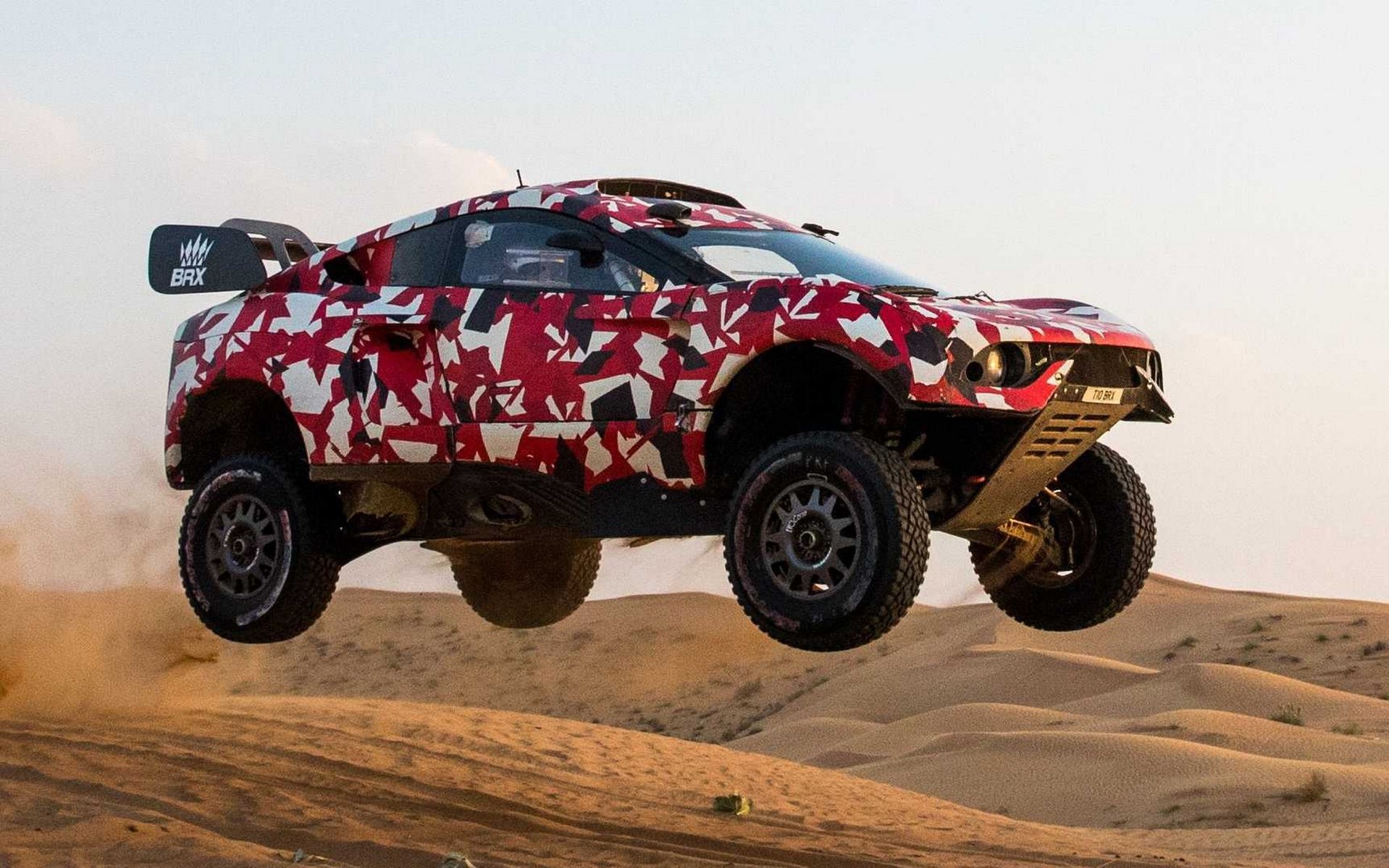 Αυτό είναι το αυτοκίνητο των 400 ίππων των Loeb και Roma για το Ράλι Ντακάρ! 