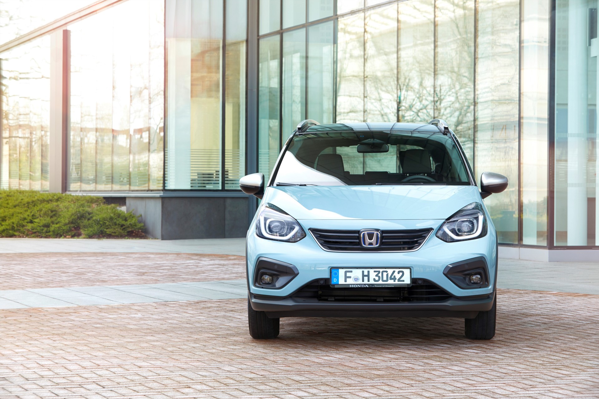 <br />
<b>Notice</b>:  Undefined property: stdClass::$title in <b>/home/www3gocar/public_html/templates/t2024/ice_c/9a1326b63621589c2d0ae49576f7df8a09573c42_0.file.box.featured.tpl.php</b> on line <b>89</b><br />
