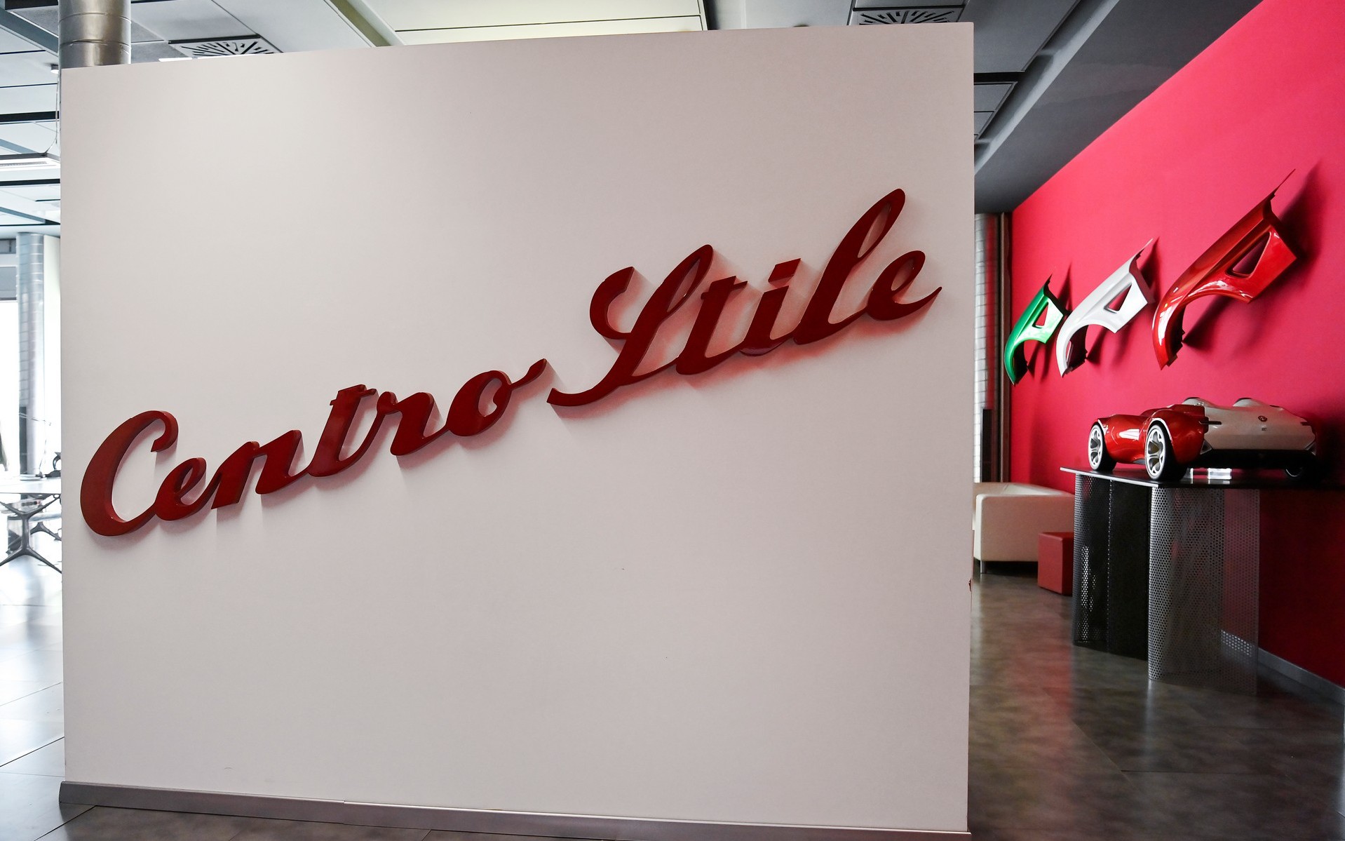 Η Alfa Romeo εγκαινιάζει το νέο της αρχηγείο (video)