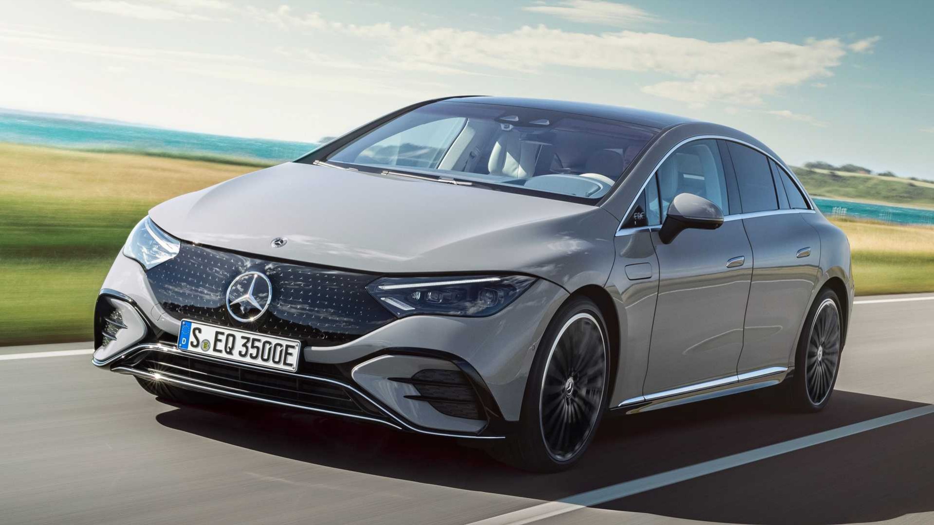 Mercedes-Benz EQE: Γνωρίστε την αμιγώς ηλεκτροκίνητη E-Class