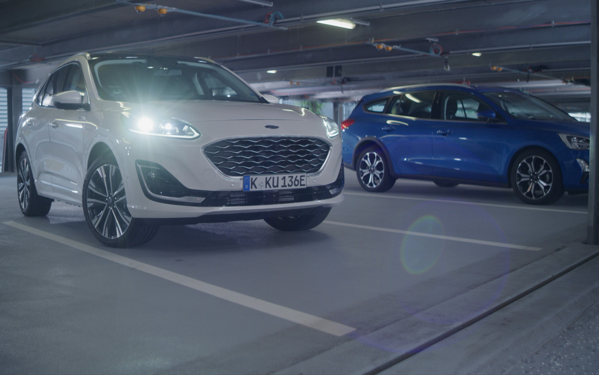 Δείτε πώς παρκάρει μόνο του ένα SUV όπως το Ford Kuga