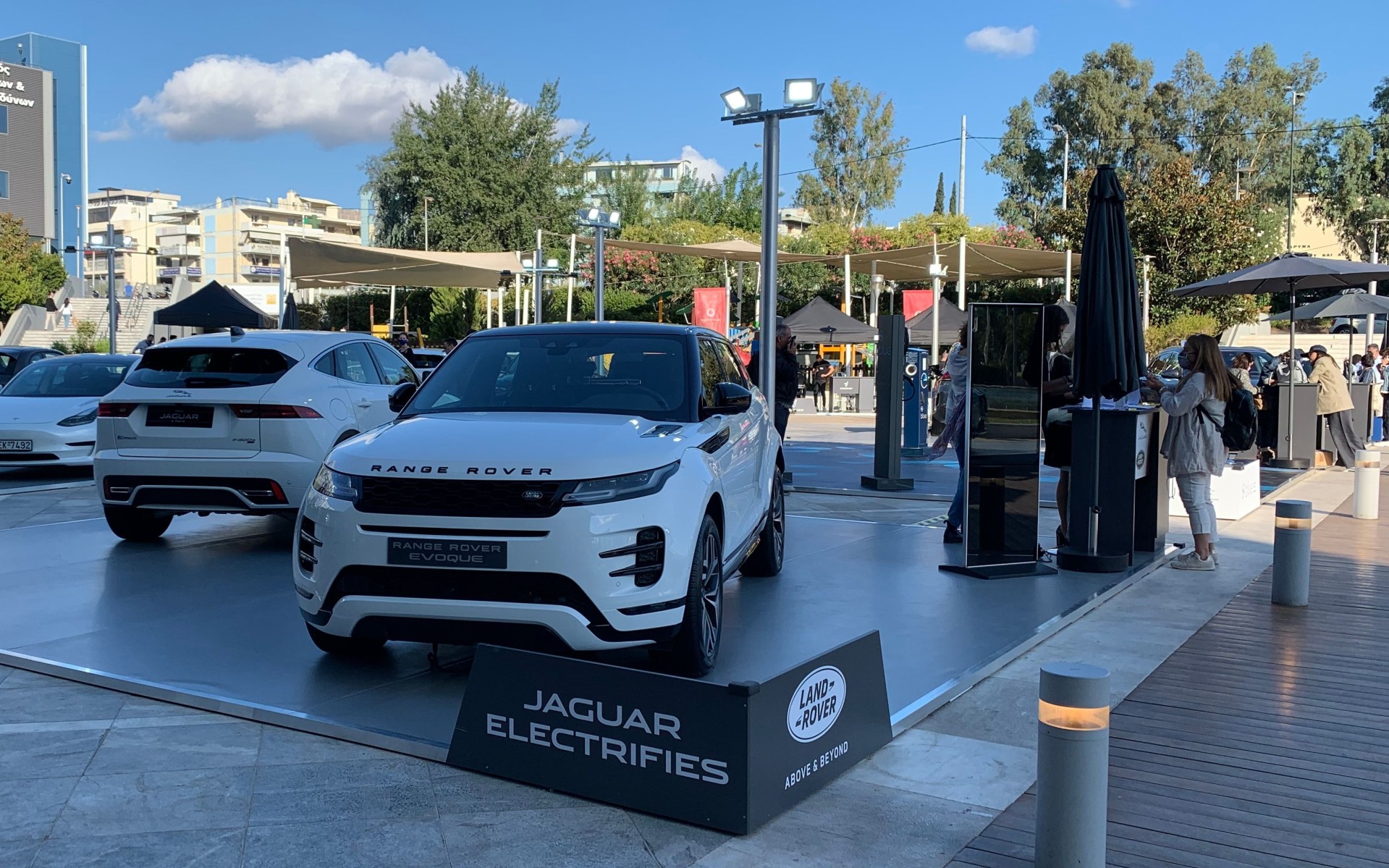 Ελάτε στο Golden Hall και οδηγήστε τα νέα μοντέλα της Jaguar Land Rover