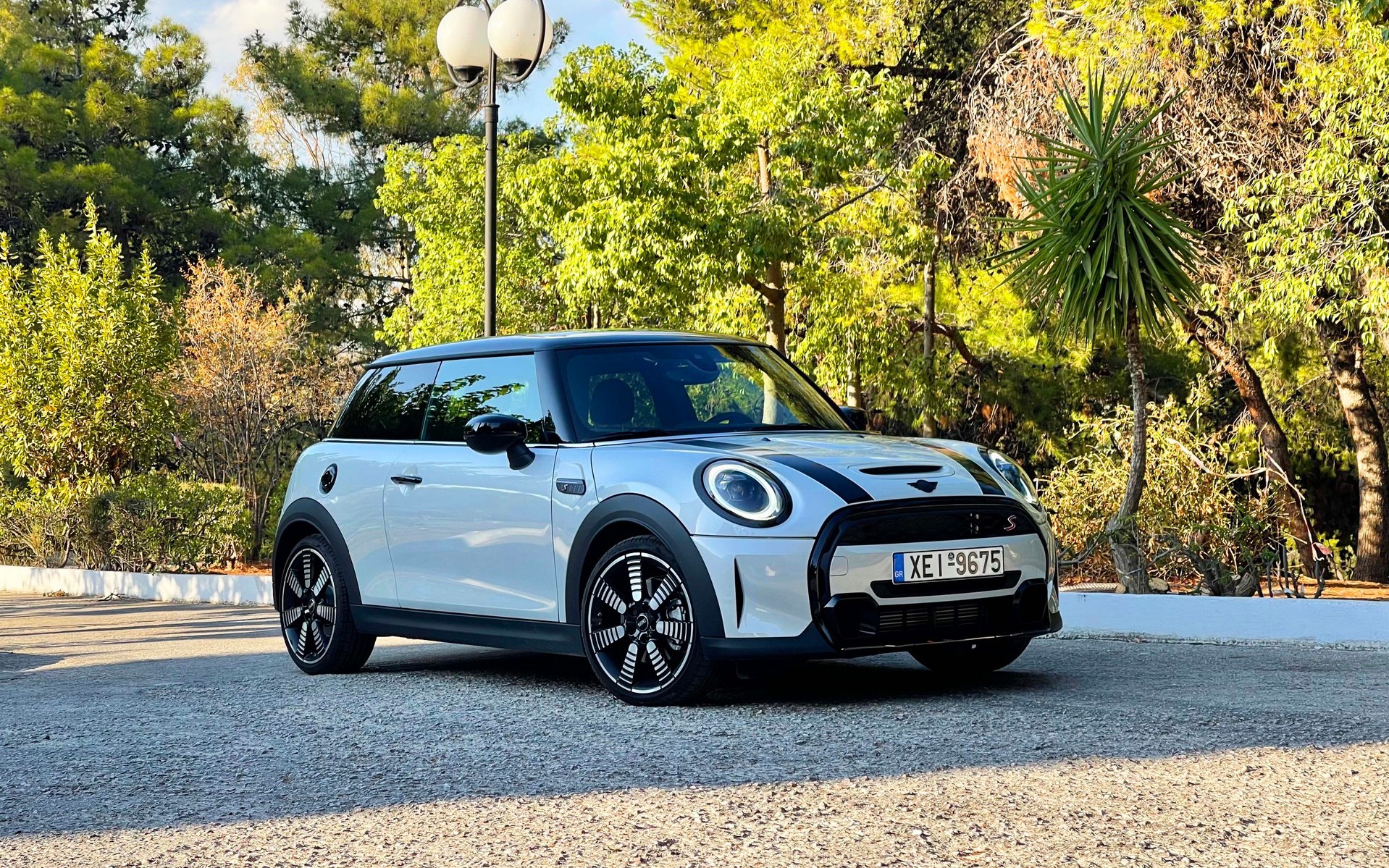 Δοκιμάζουμε το νέο MINI Cooper S: Μόνιμο χαμόγελο