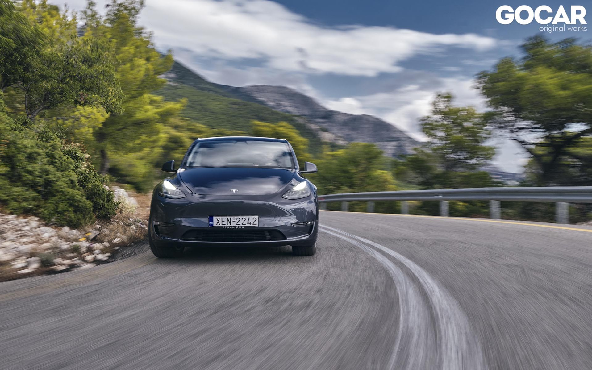 Δοκιμή - Tesla Model Y Long Range: Η χαρισματική χρονοκάψουλα