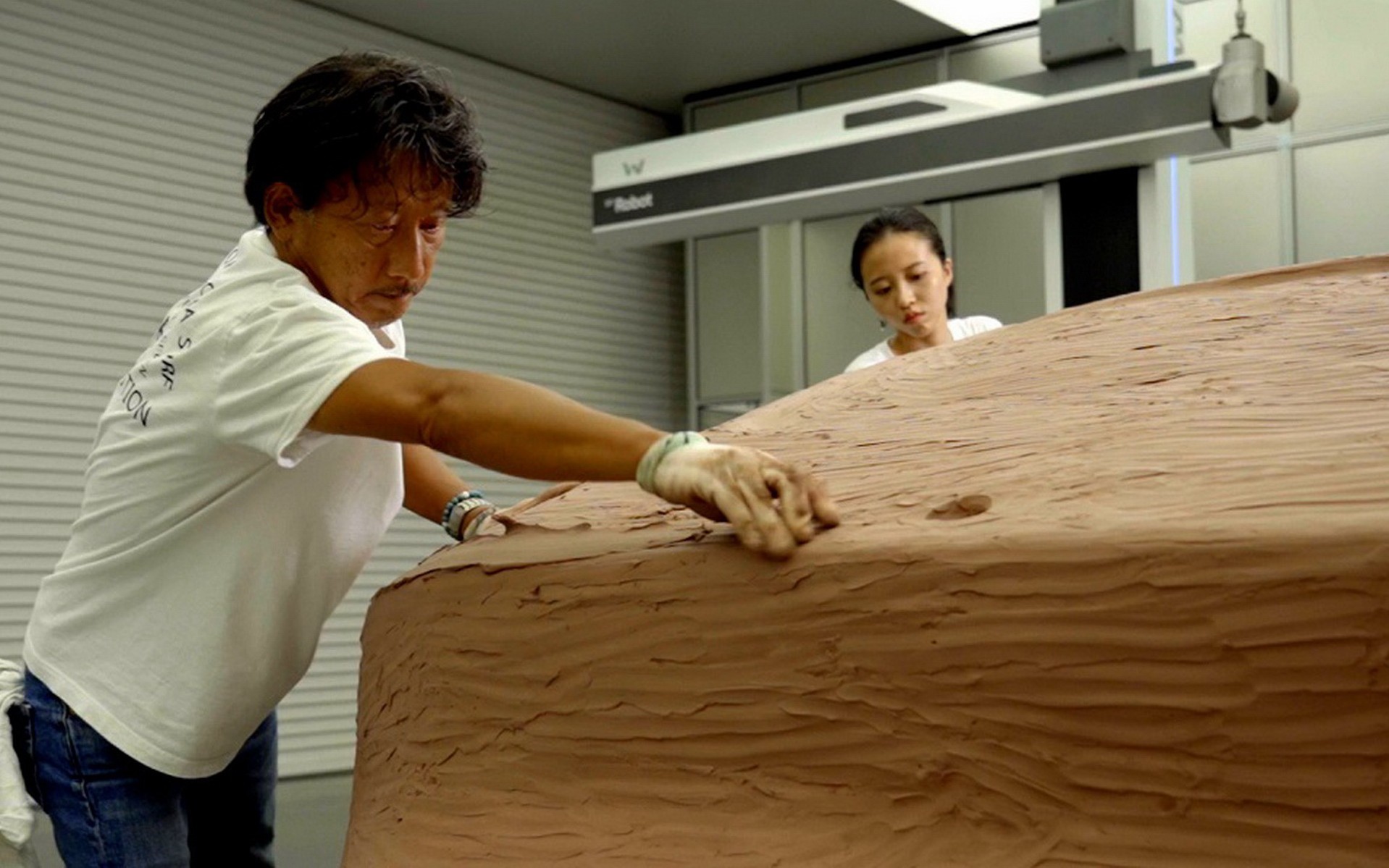 Ο επικεφαλής μοντελιστής Haruo Yuki μετέτρεψε ένα κομμάτι πηλού σε ένα γνωστό μας μοντέλο! Ποιο είναι αυτό;