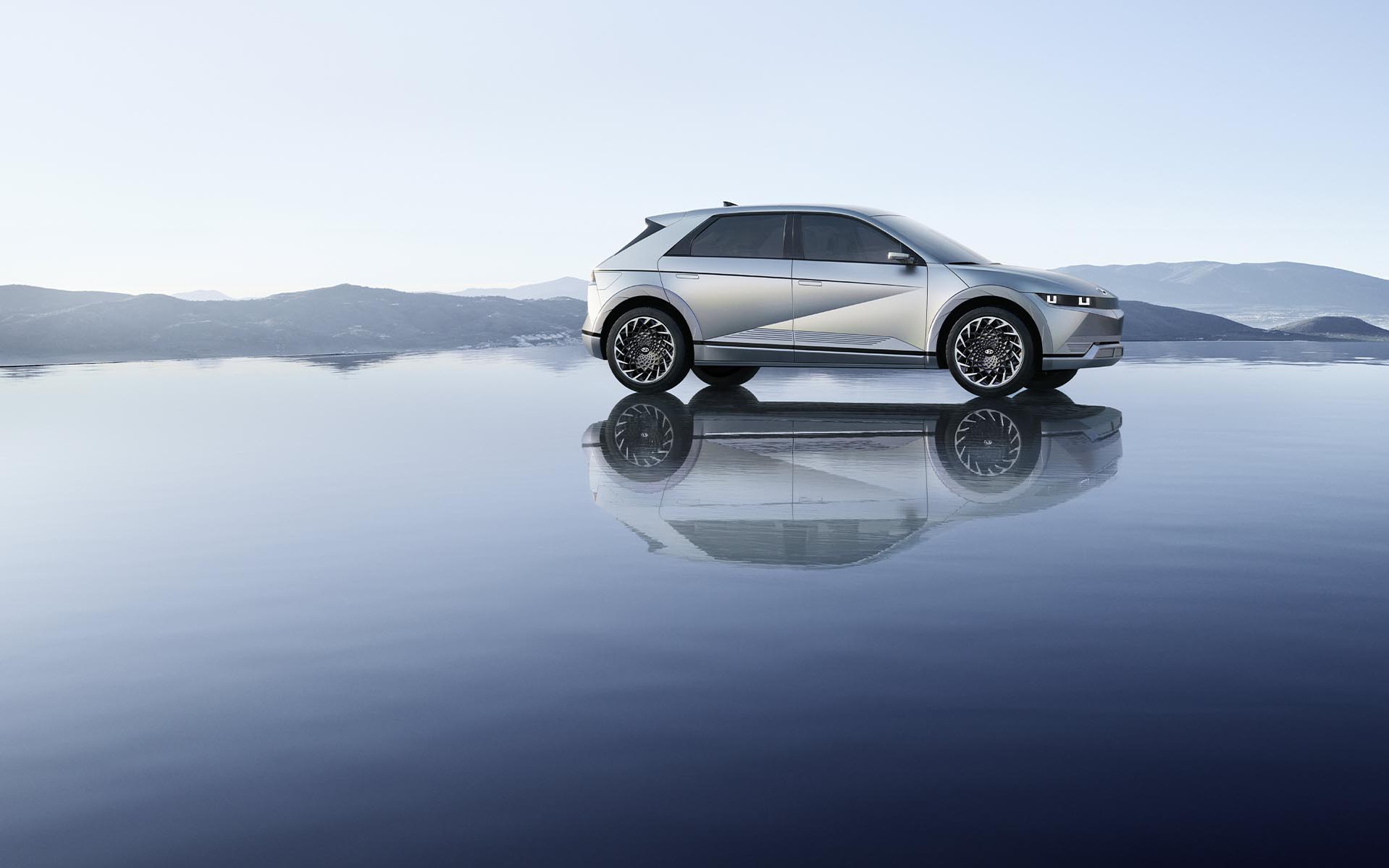 Hyundai IONIQ 5: H κορυφή είναι στο DNA του