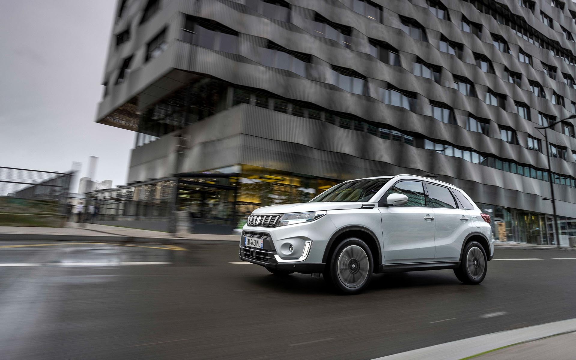 Suzuki VITARA: Ένα ακαταμάχητο υβριδικό SUV