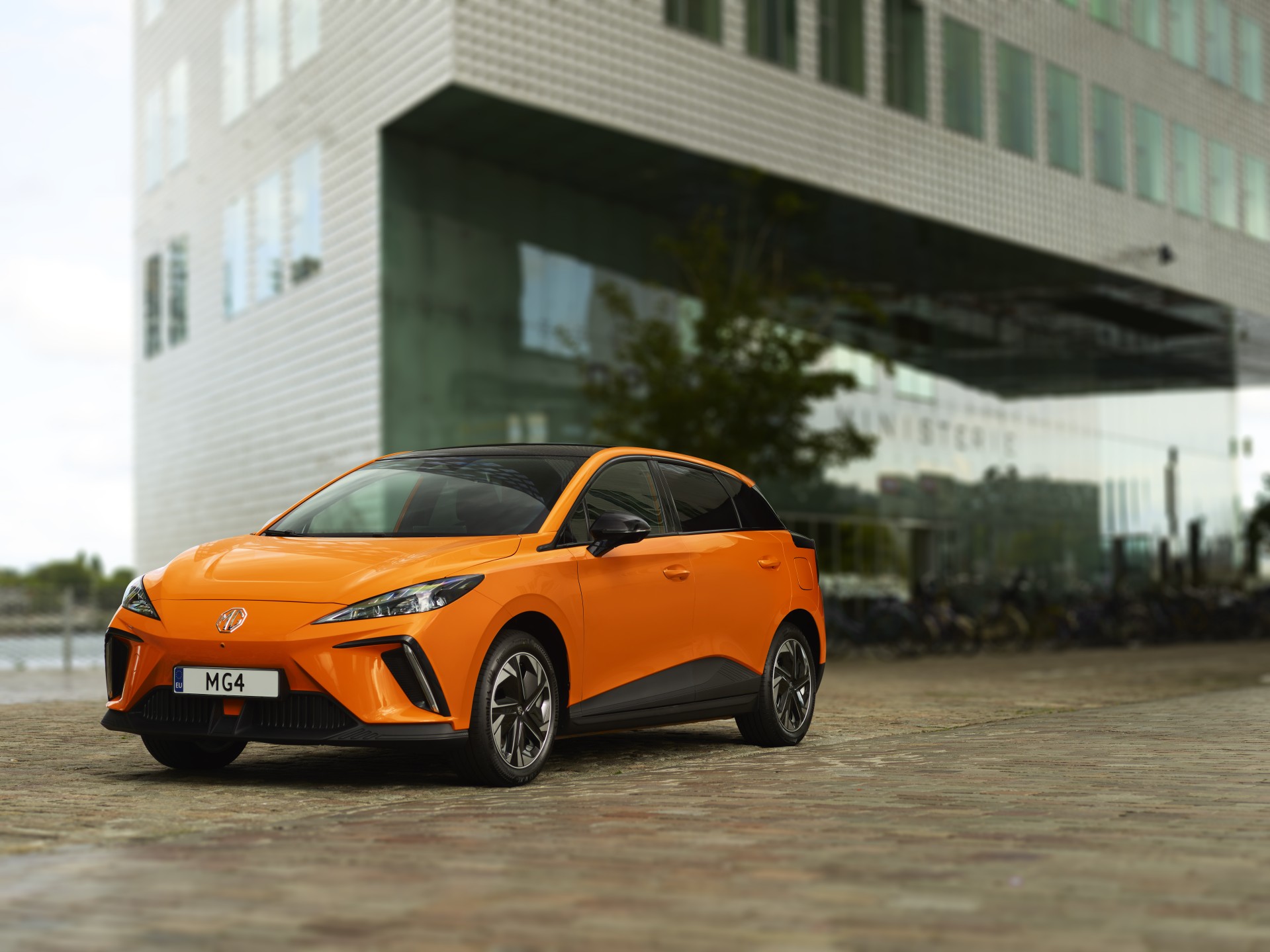 <br />
<b>Notice</b>: Undefined property: stdClass::$title in <b>/home/www3gocar/public_html/templates/t2024/ice_c/9a1326b63621589c2d0ae49576f7df8a09573c42_0.file.box.featured.tpl.php</b> on line <b>89</b><br />