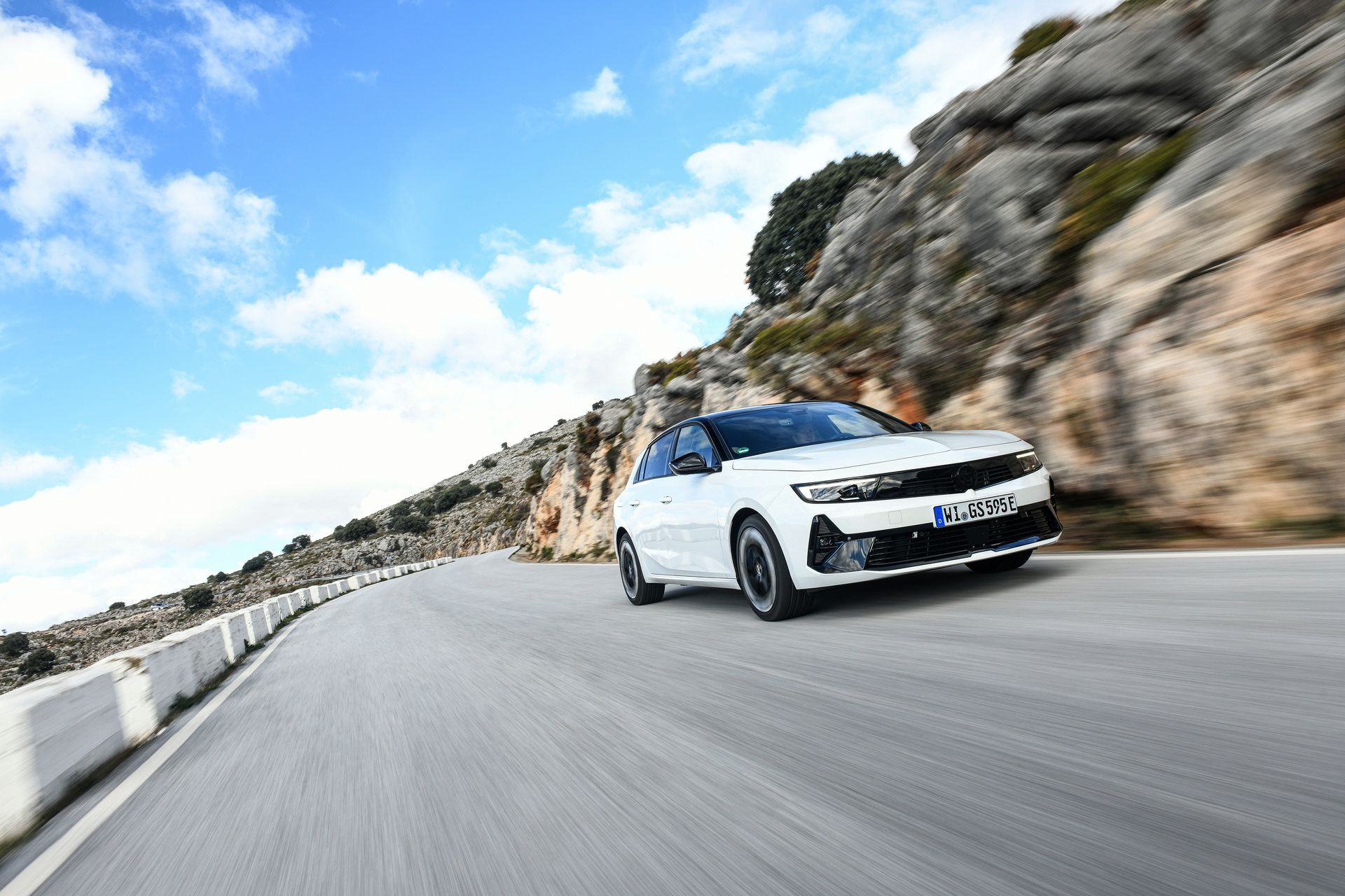 Δοκιμή Opel Astra GSe Plug-in Hybrid 225 PS e-EAT8: To νέο GSi