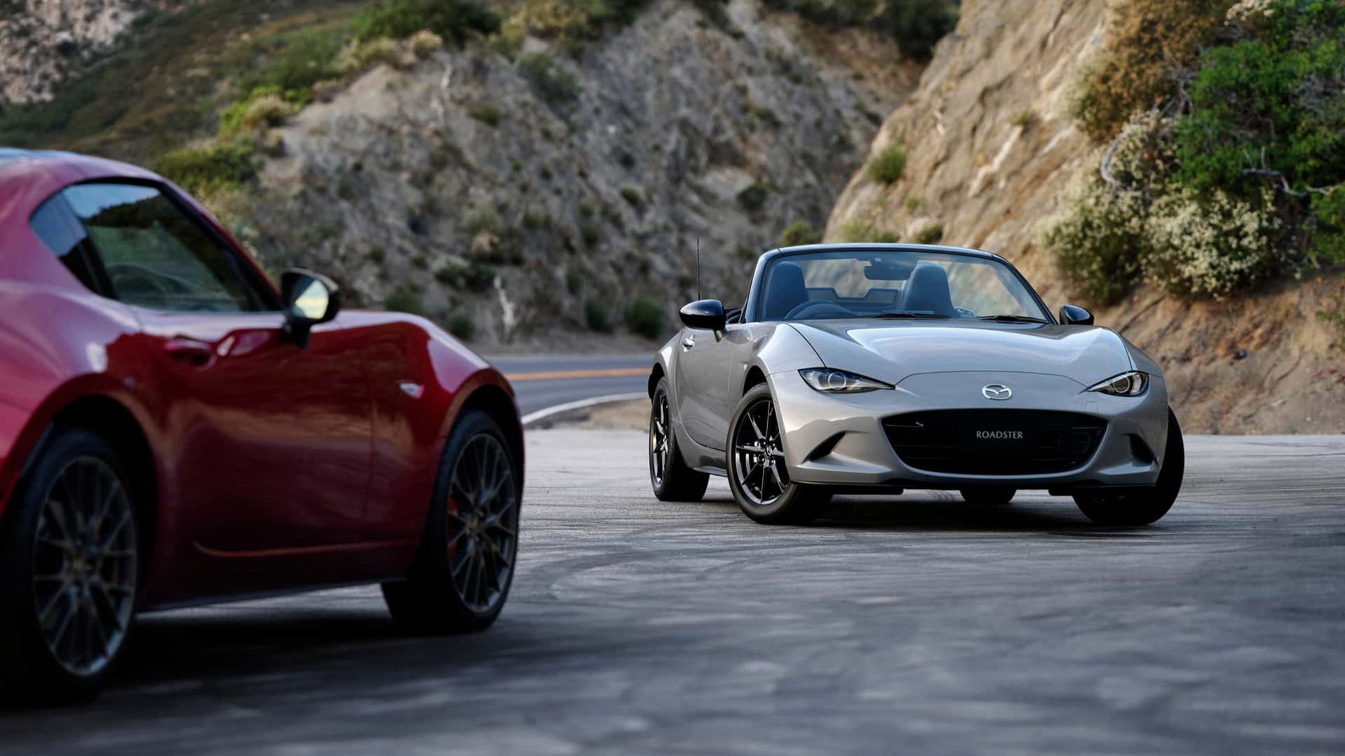 Mazda MX-5 2024: Το μεγαλύτερο facelift μέχρι σήμερα – Τι αλλάζει;