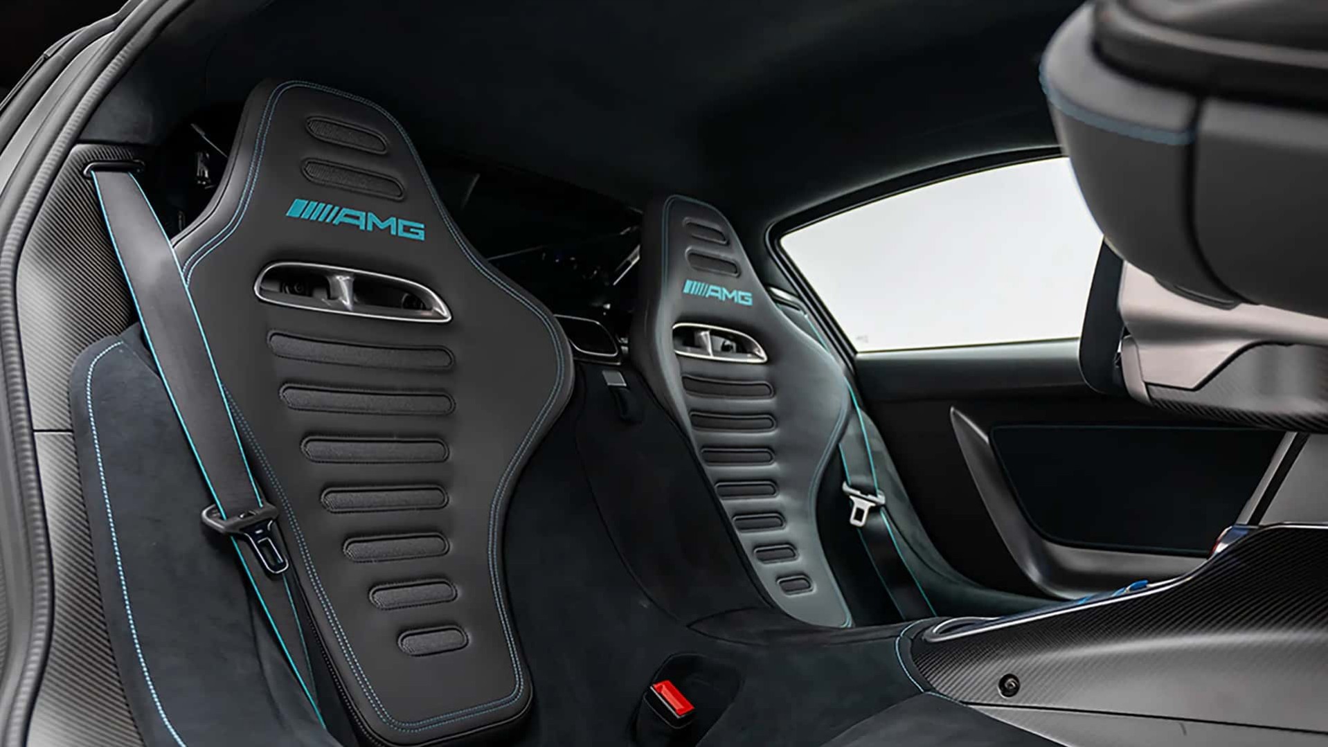 Πωλείται μεταχειρισμένη Mercedes-AMG One: Με τιμή όσο μια έπαυλη!