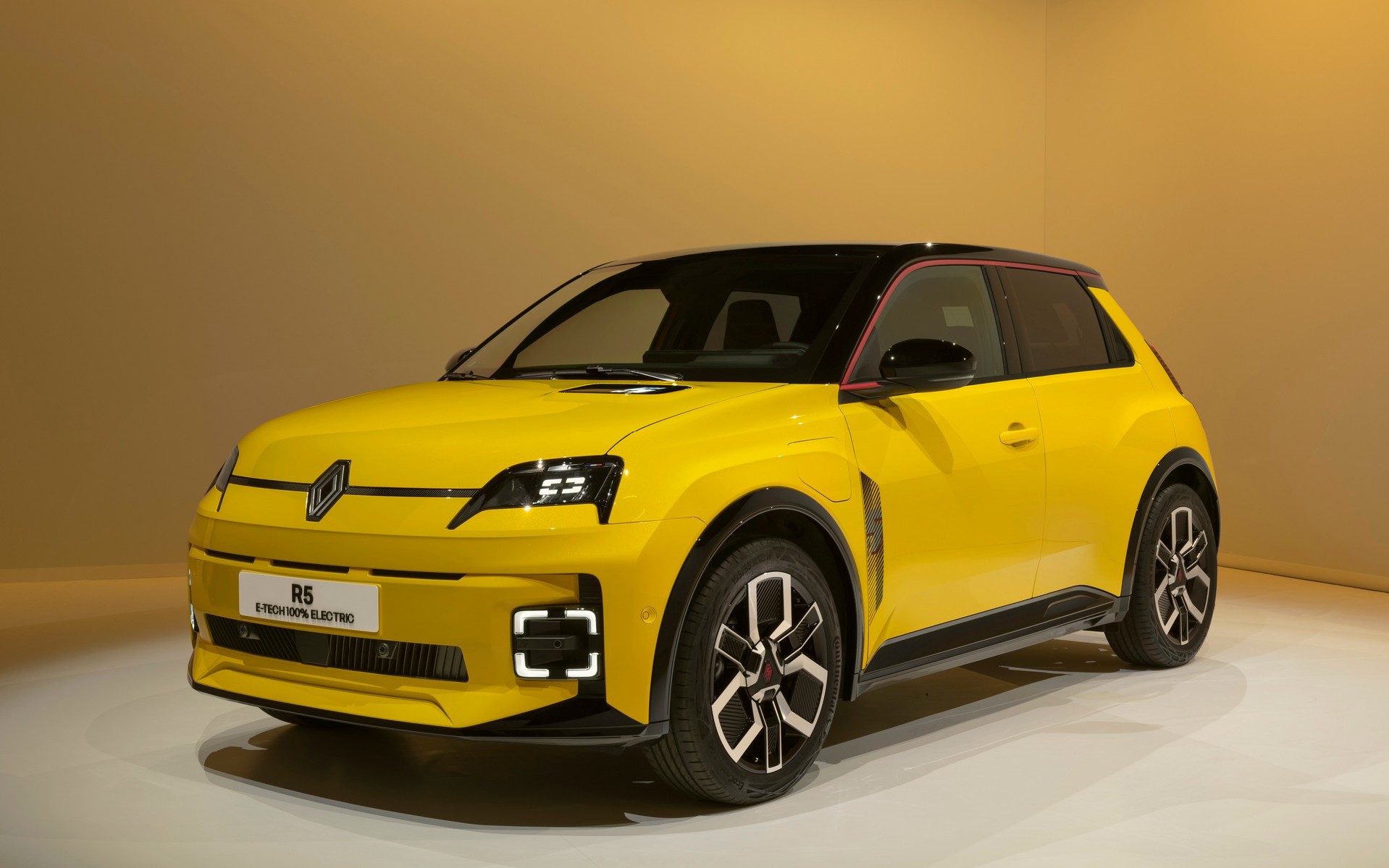 Επίσημο: Αυτό είναι το νέο Renault 5 E-Tech - Η τιμή του