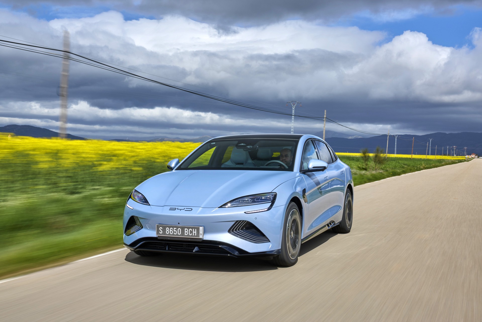 <br />
<b>Notice</b>: Undefined property: stdClass::$title in <b>/home/www3gocar/public_html/templates/t2024/ice_c/9a1326b63621589c2d0ae49576f7df8a09573c42_0.file.box.featured.tpl.php</b> on line <b>89</b><br />