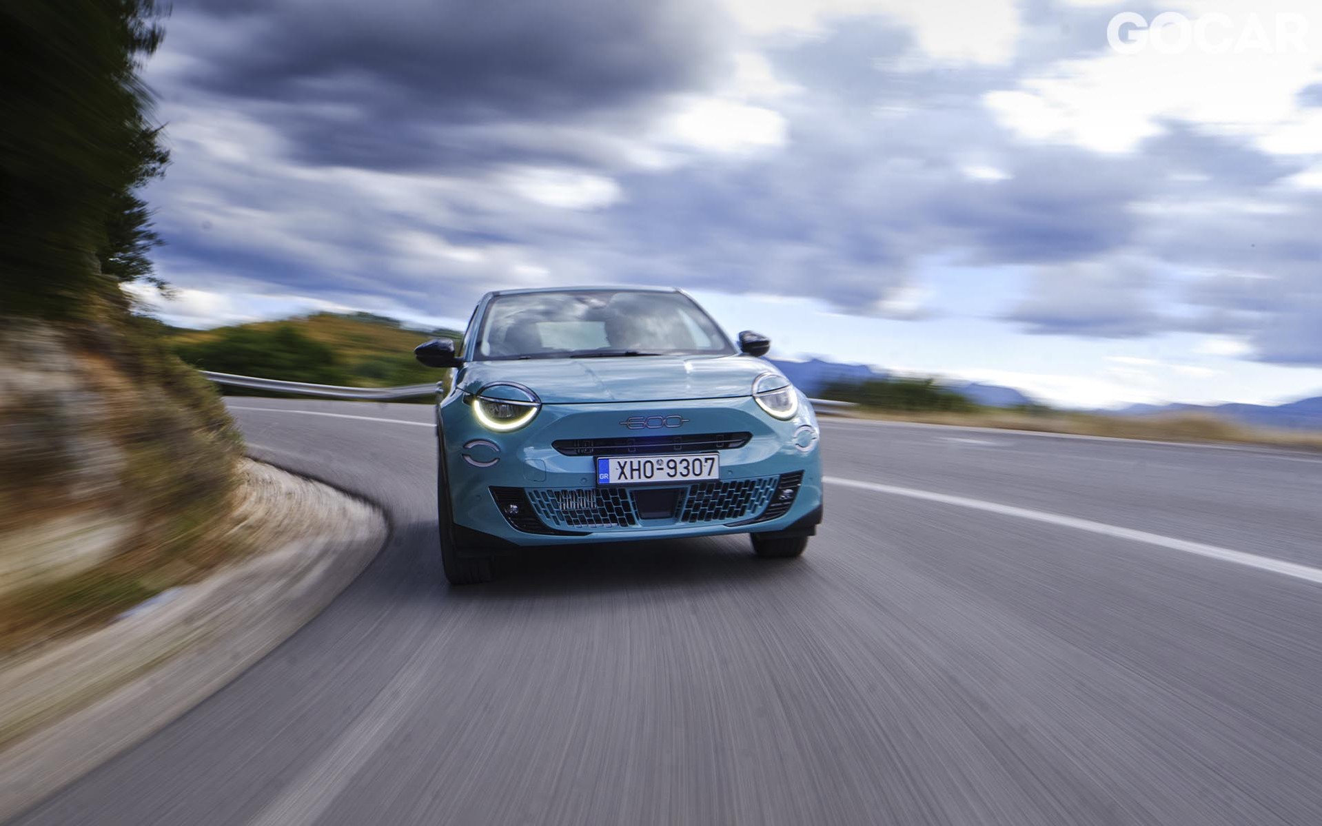 Δοκιμή FIAT 600 Hybrid: Εις το όνομα του πατρός