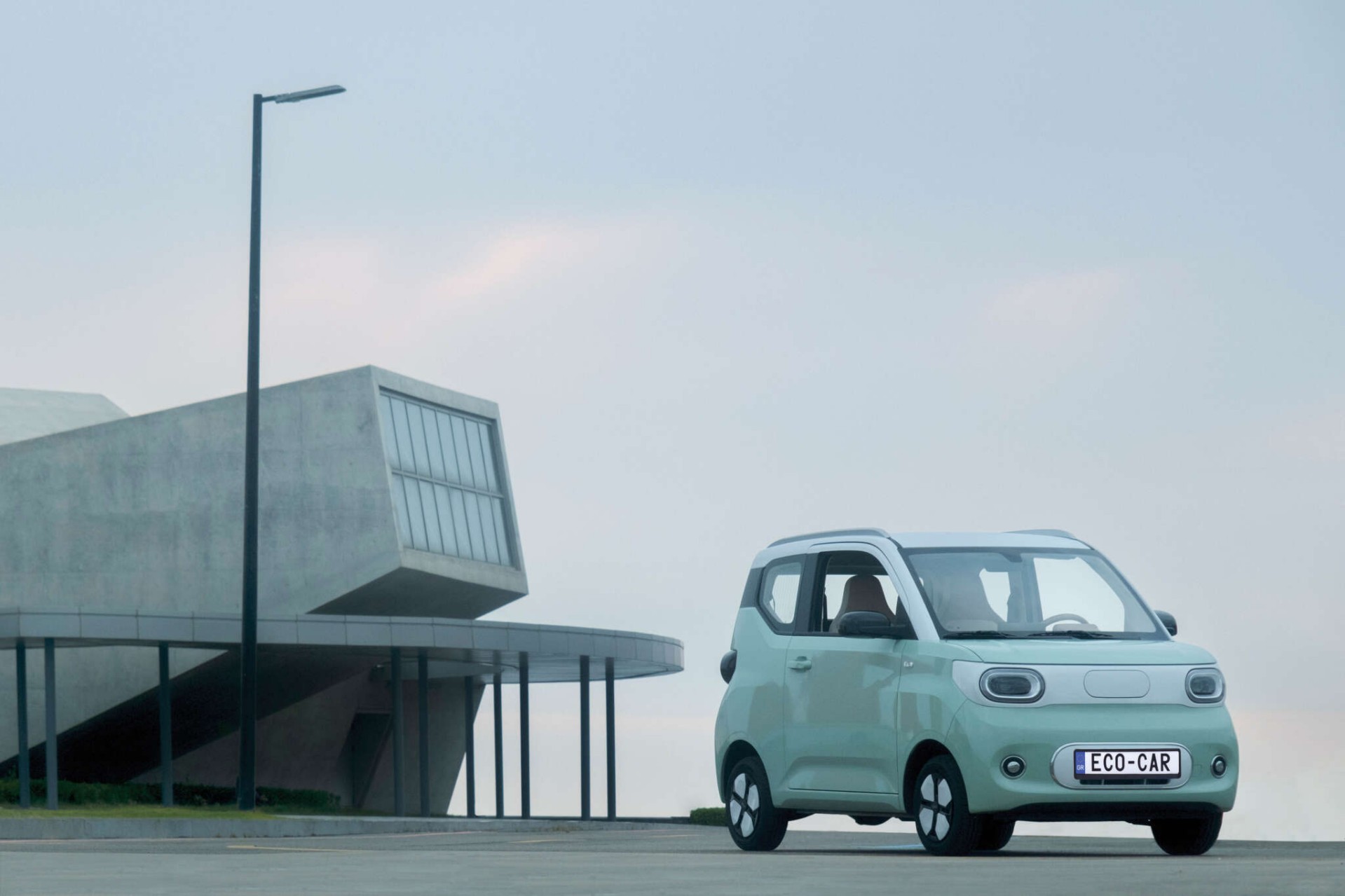 Έφτασε Ελλάδα το αυτοκίνητο των 13.890 ευρώ - Το πρώτο microcar με 4 θέσεις