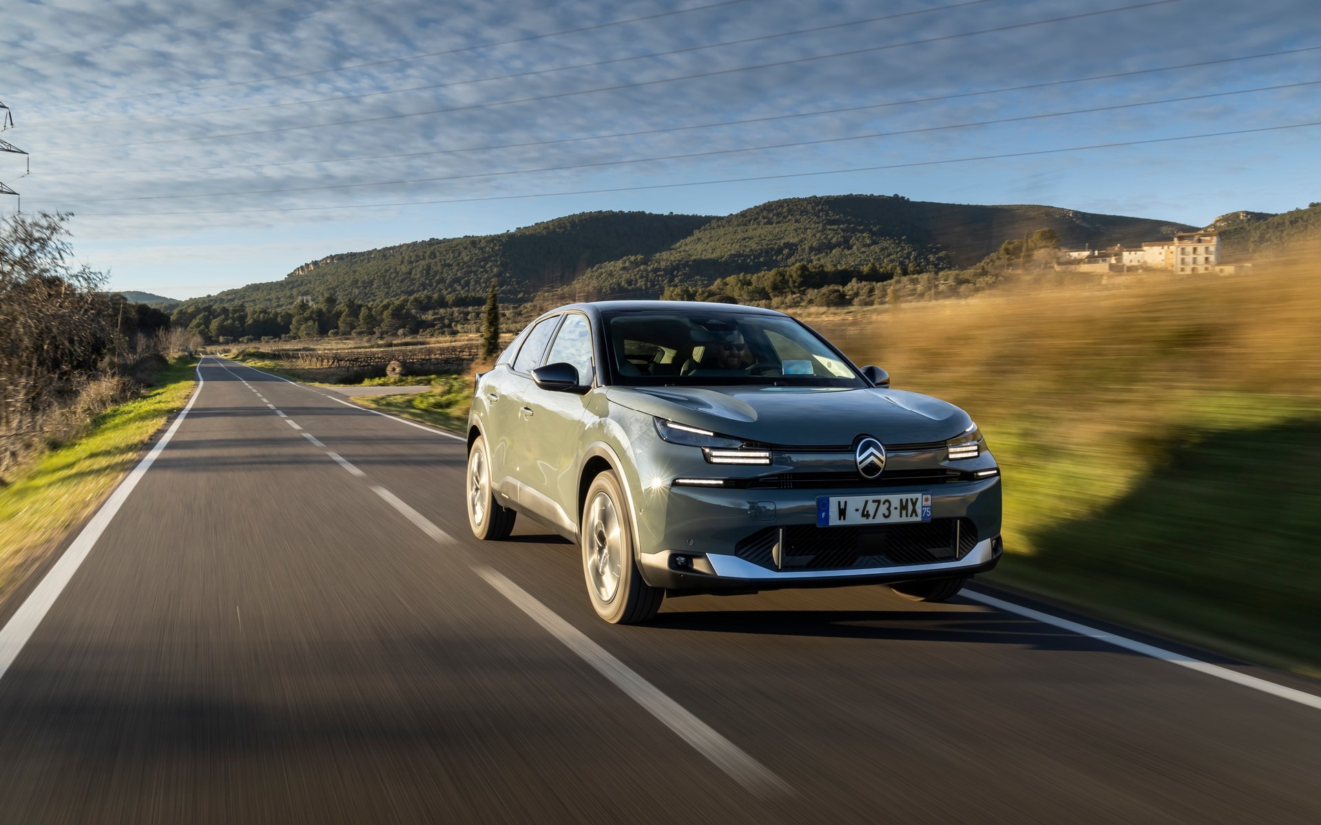 Οδηγούμε το νέο Citroen C4 και C4 X