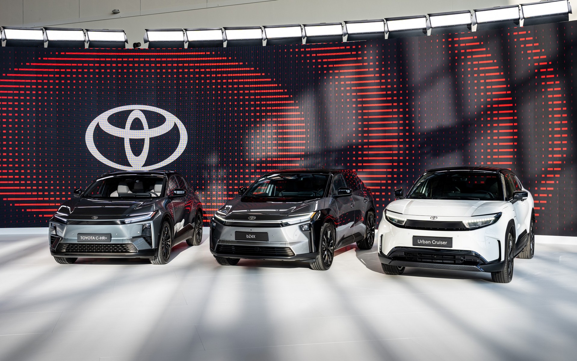 Επίσημο: Αυτό είναι το ηλεκτρικό Toyota C-HR+ και το αναβαθμισμένο bZ4X με τα 600 km αυτονομία!