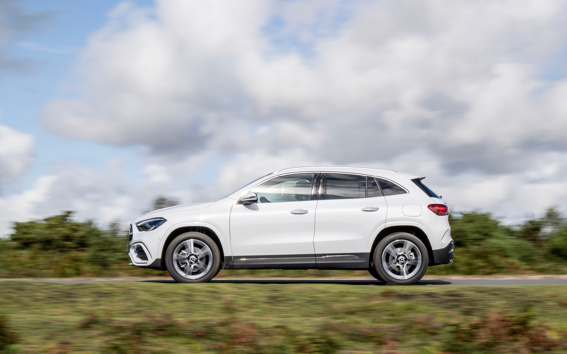 Mercedes-Benz GLA: Το κορυφαίο compact luxury SUV με όφελος τιμής