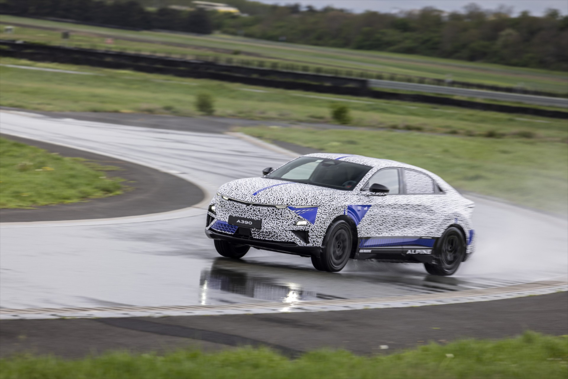Στο τελευταίο στάδιο δοκιμών η Alpine A390 – Ό,τι ξέρουμε μέχρι τώρα!