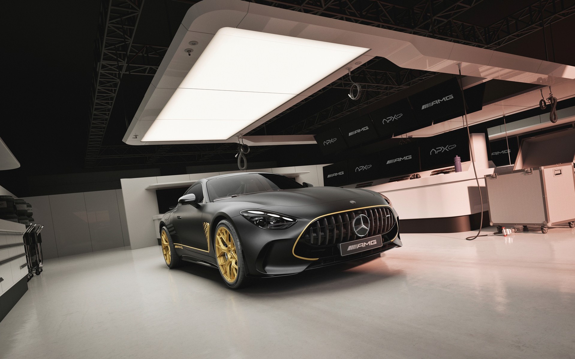 Αυτή είναι η Mercedes-AMG που θα φτιαχτεί σε 52 κομμάτια προς τιμήν του… Brad Pitt!