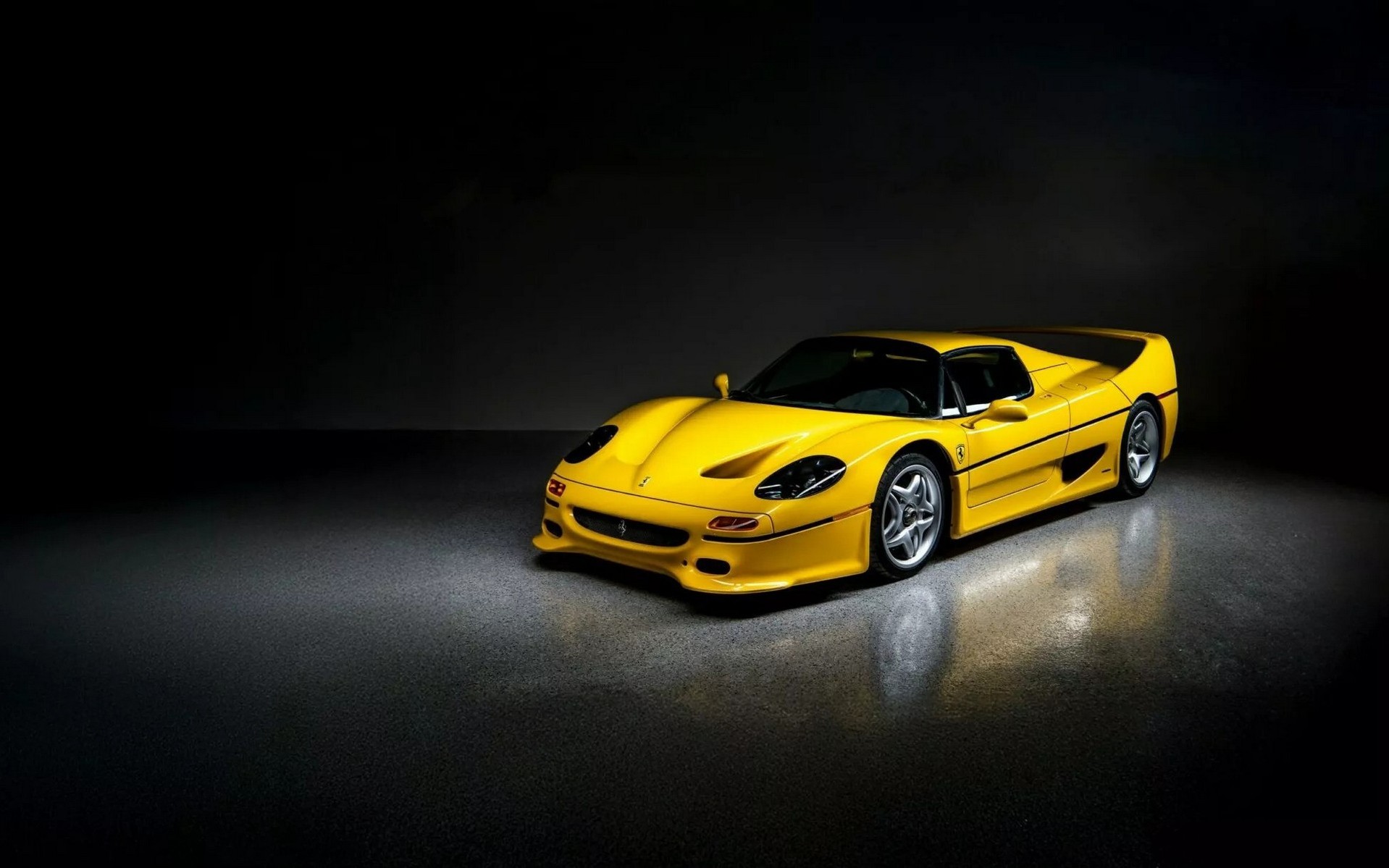 Τι μοναδικό έχει αυτή η Ferrari F50 και έγινε η ακριβότερη όλων των εποχών;