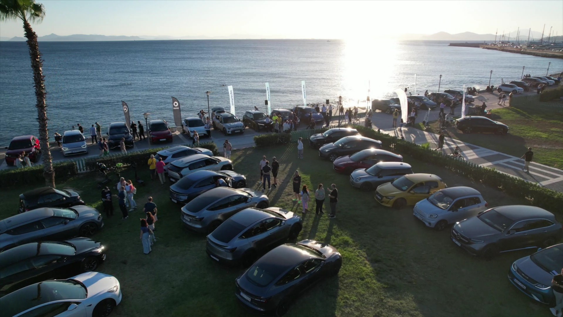 Εκδήλωση ηλεκτρικών αυτοκινήτων... χωρίς ρεύμα – Τι έγινε στην 8η Συνάντηση Ηλεκτροκίνησης Αθήνας;