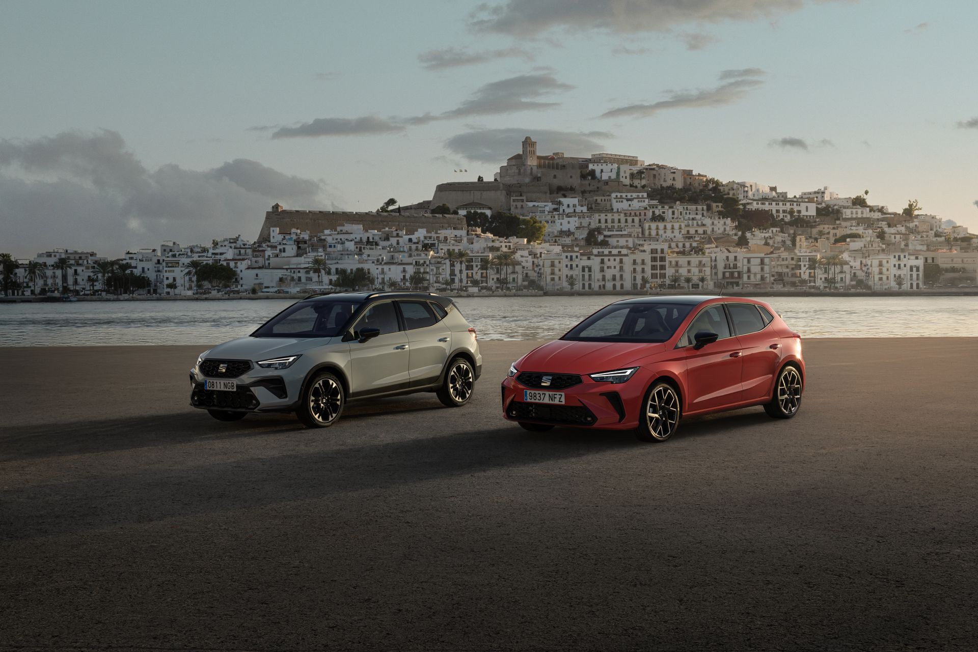 Οδηγούμε στην Ίμπιζα τα νέα SEAT Ibiza και Arona