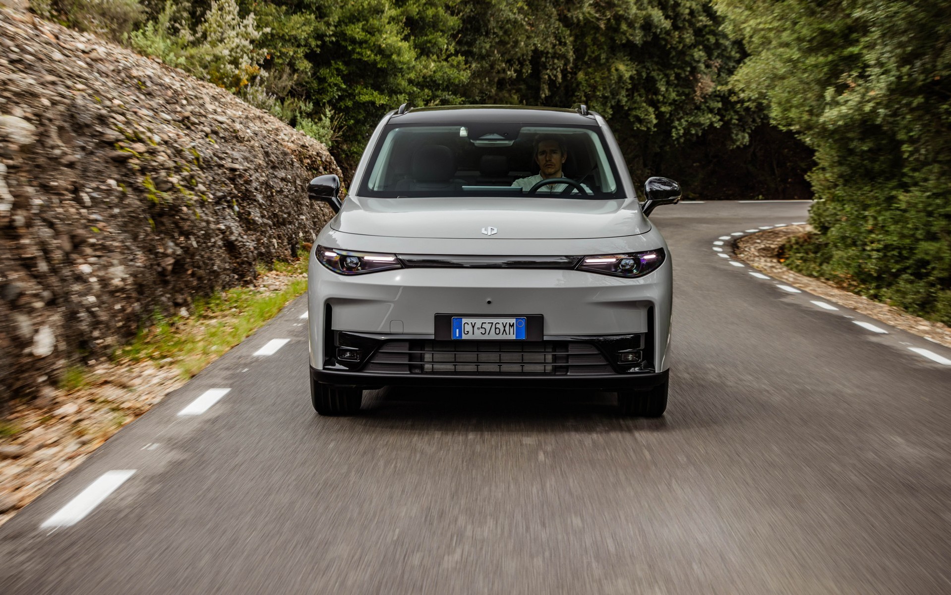 Δοκιμή Leapmotor C10 REEV: Υβριδικό με ηλεκτρικό στυλ