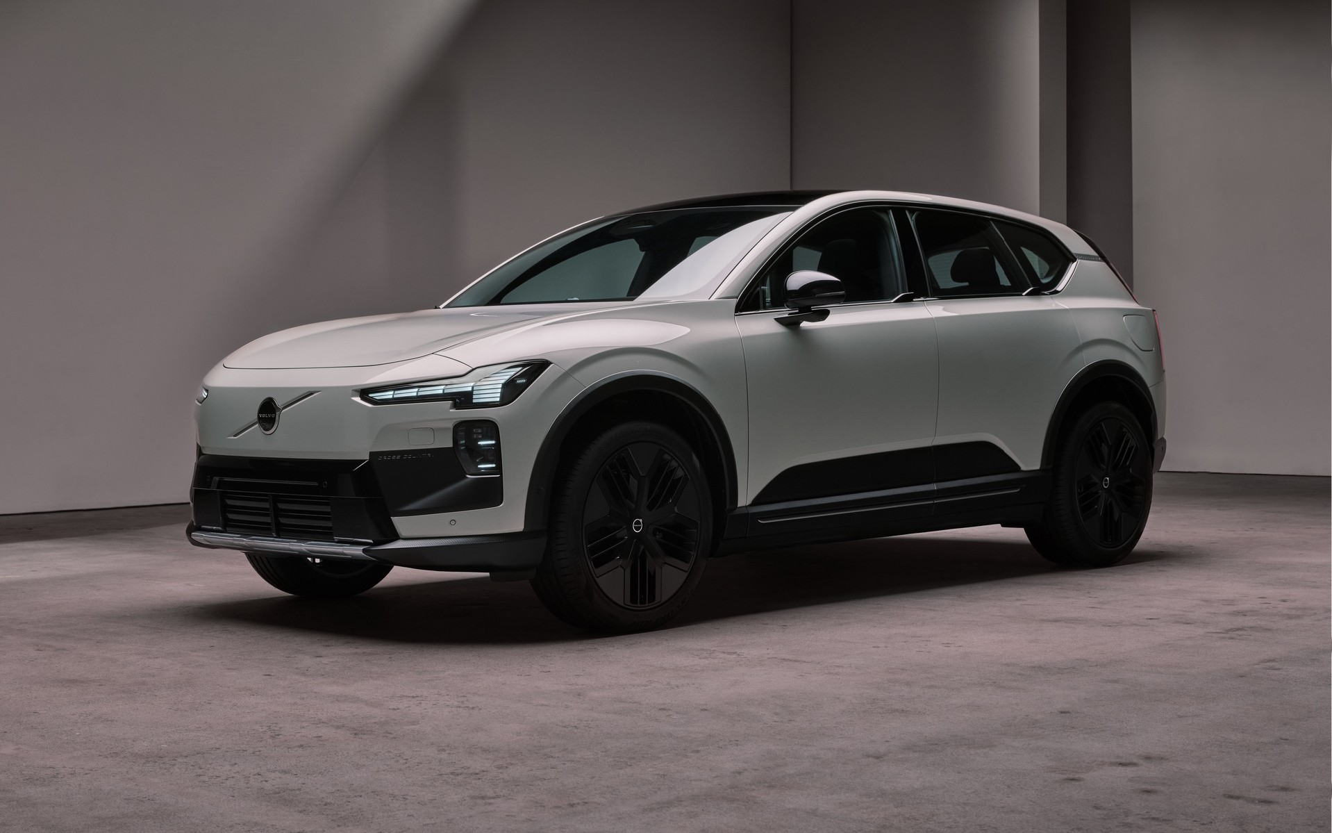 Αποστολή στη Σουηδία: Αυτό είναι το νέο Volvo ΕΧ60 - Πότε έρχεται Ελλάδα; [video]