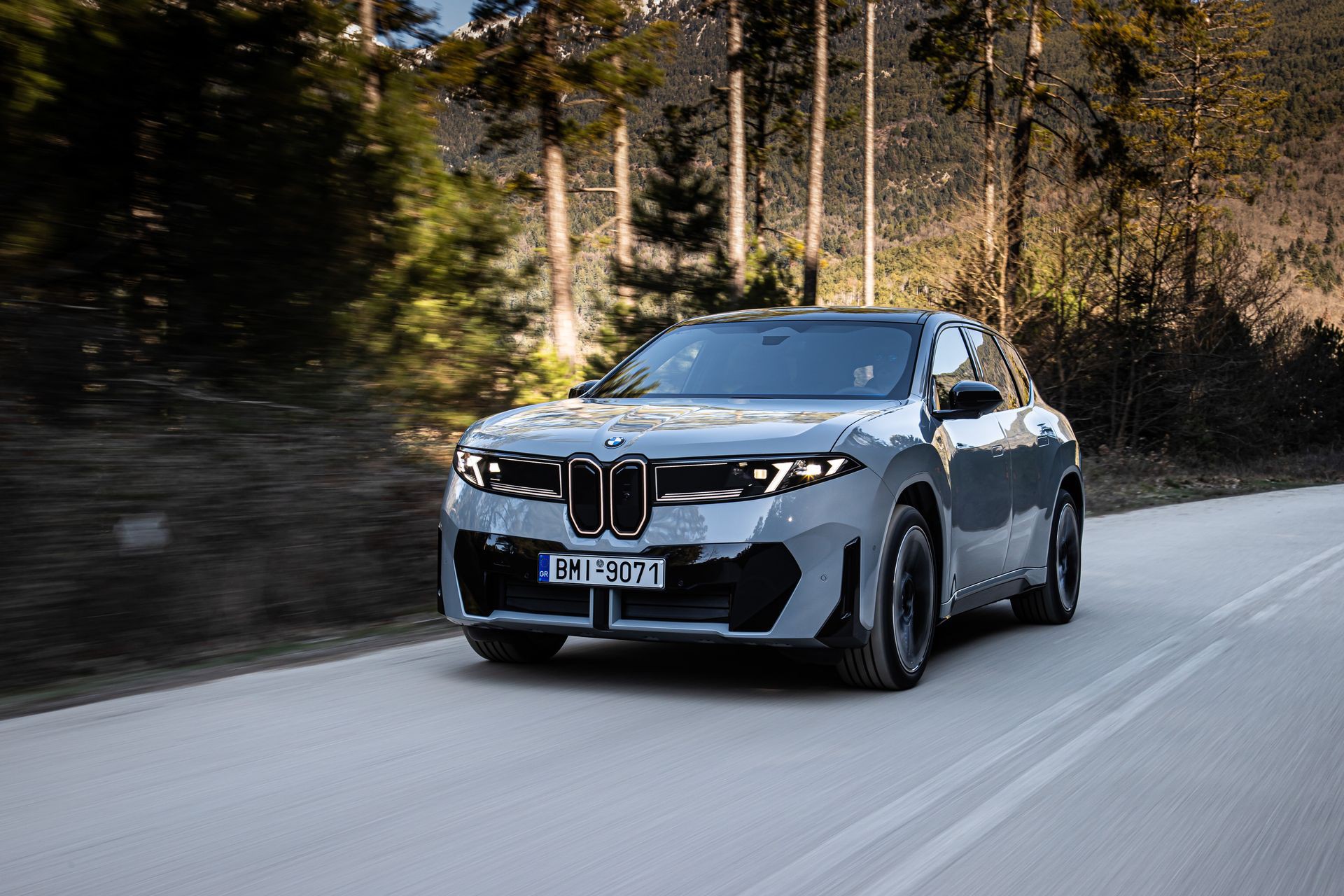 Οδηγούμε στην Ελλάδα τη νέα BMW iX3 50 xDrive