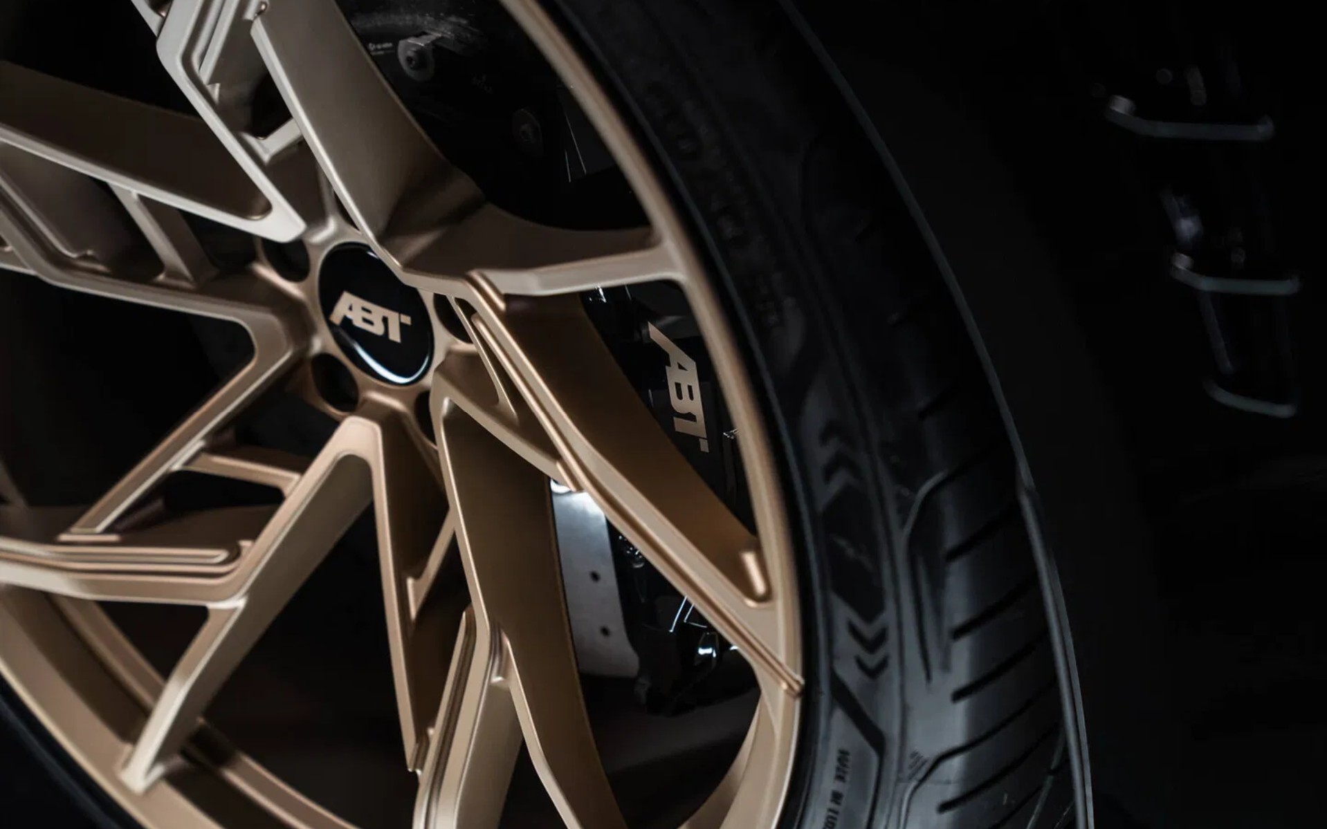 To απόλυτο οικογενειακό των 800 ίππων έχει καρδιά Audi - Και δεν είναι ηλεκτρικό!