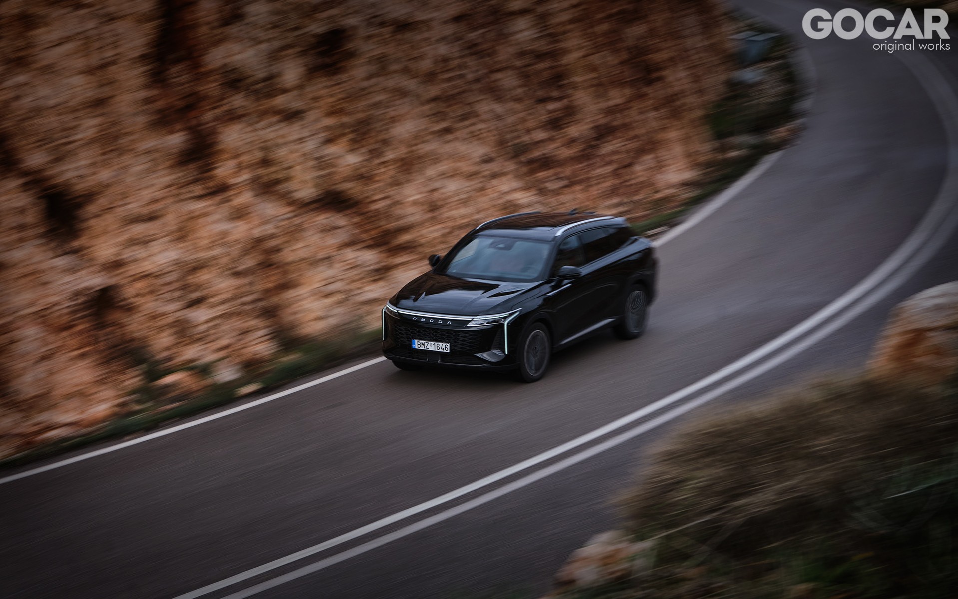 Δοκιμή Omoda 9 SHS: Special one! 