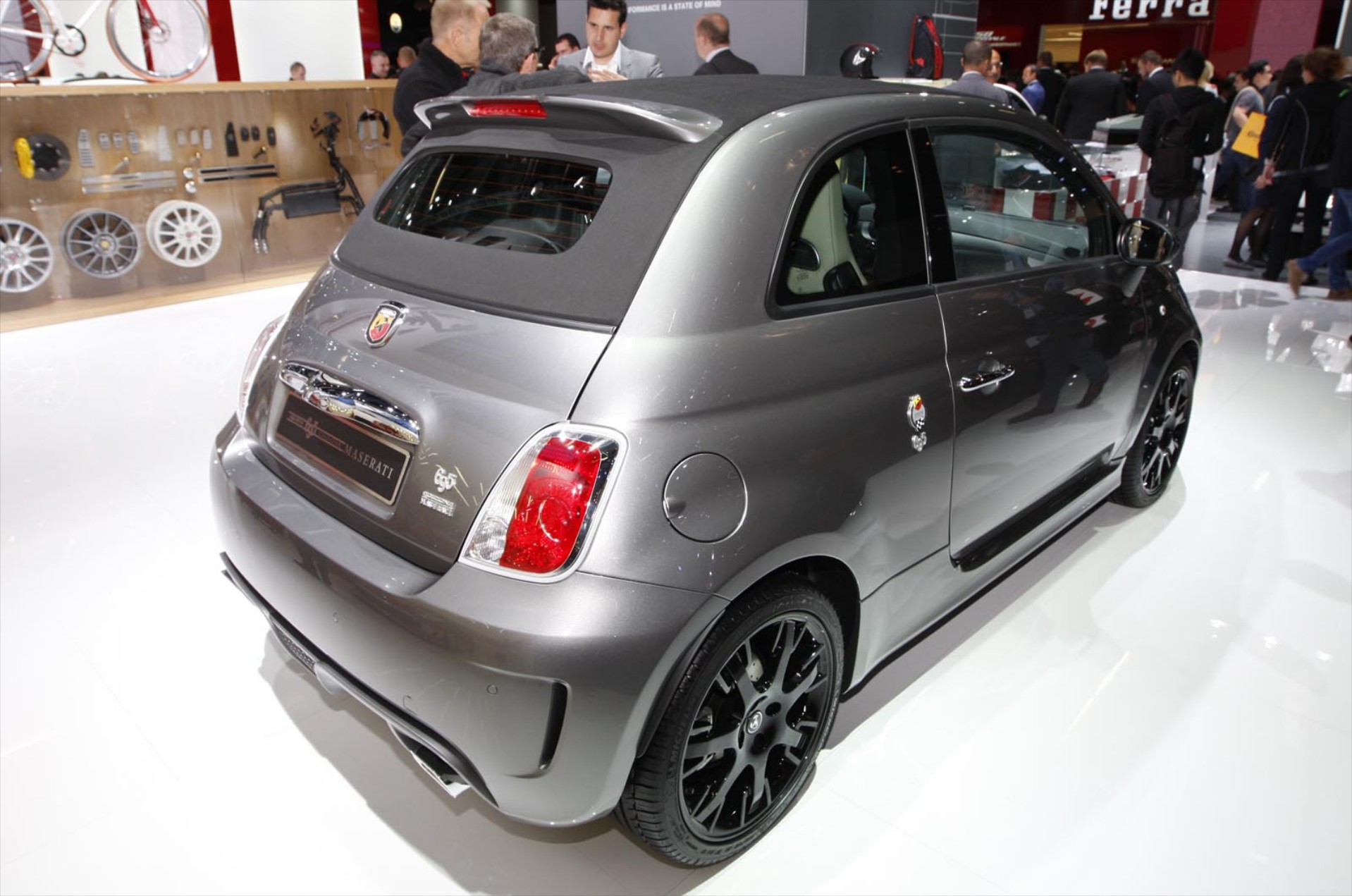 Abarth 695 Edizione Maserati & 695 Assetto Corse