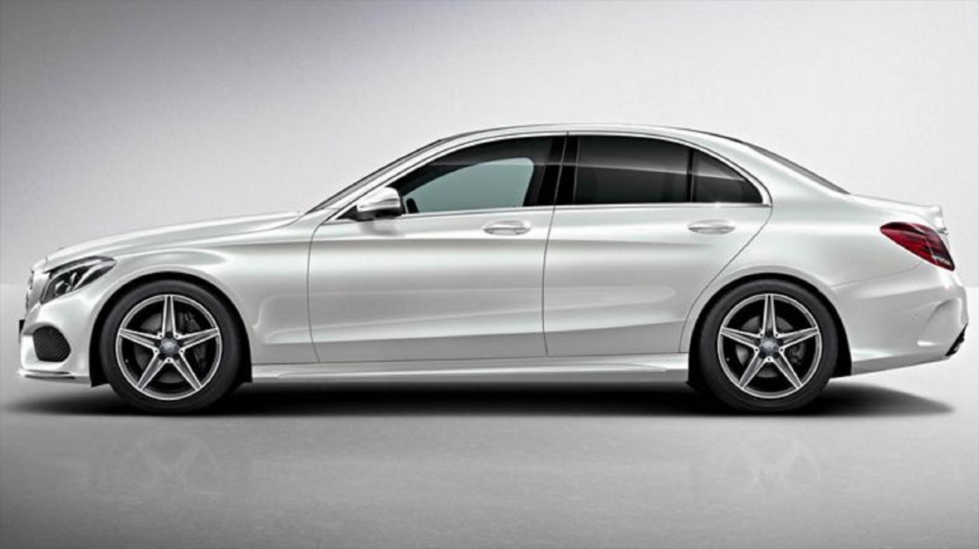 Με νέο V8 η Mercedes C63 AMG του 2014