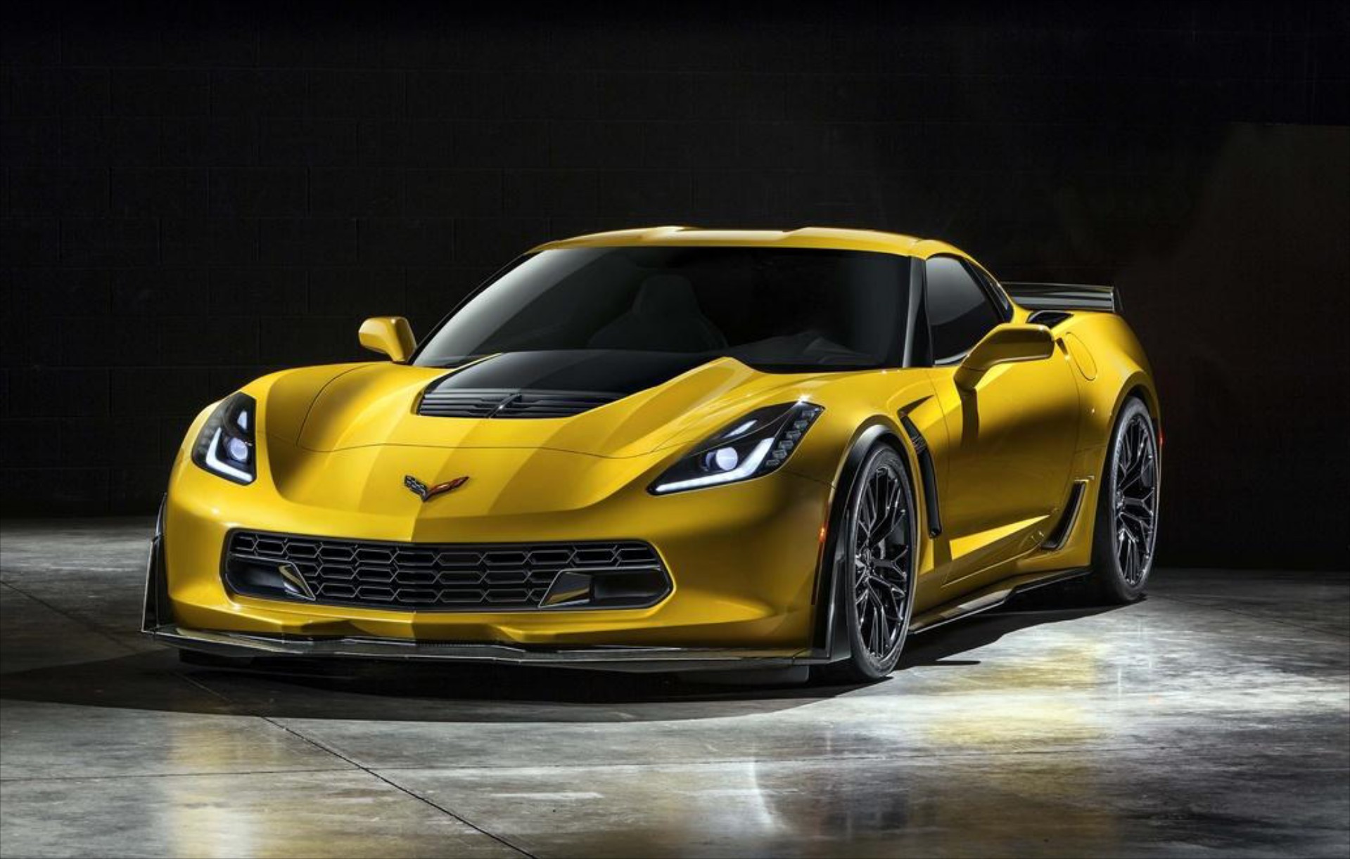 Πρώτες εικόνες από τη Chevrolet Corvette Z06
