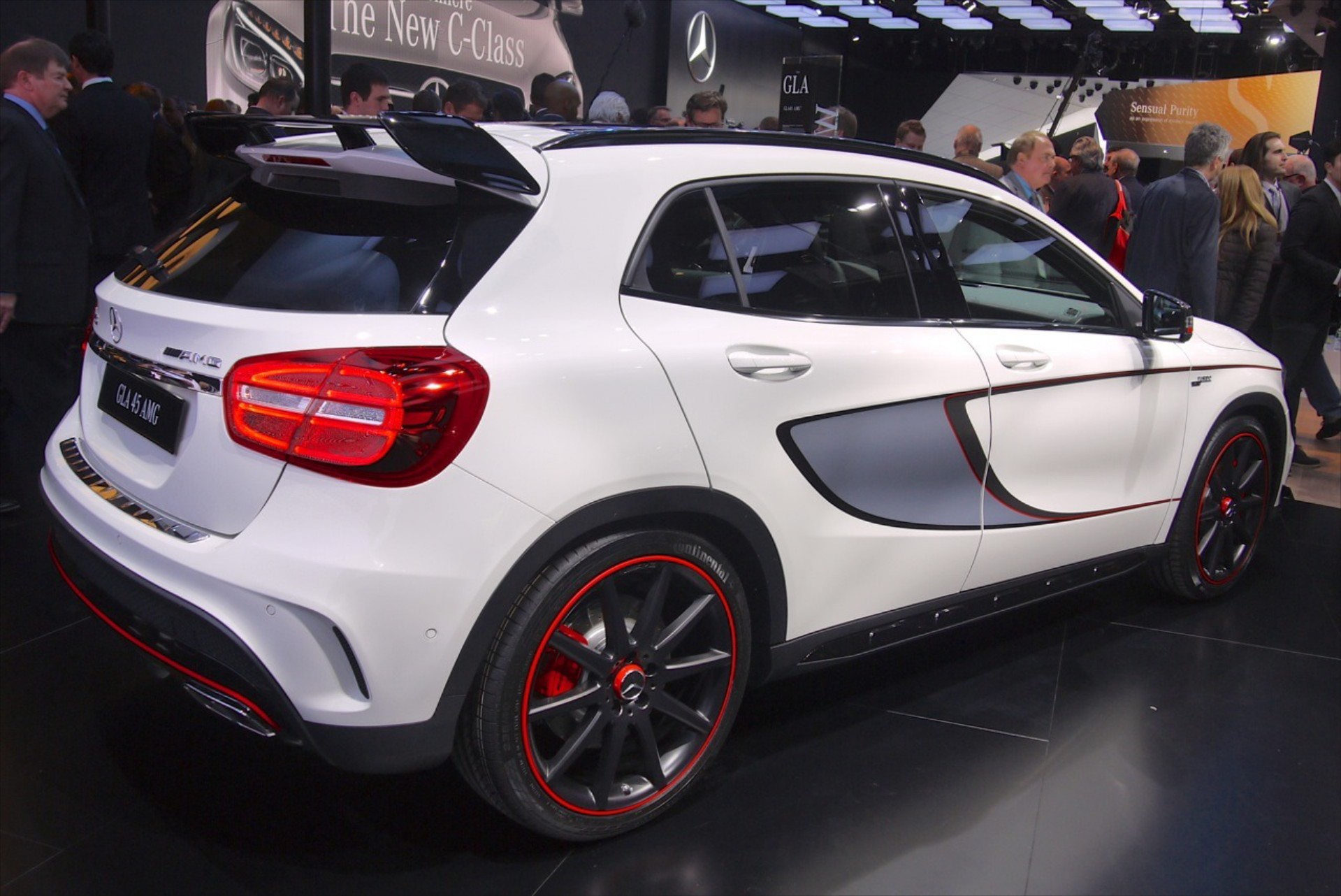 Mercedes-Benz GLA45 AMG

