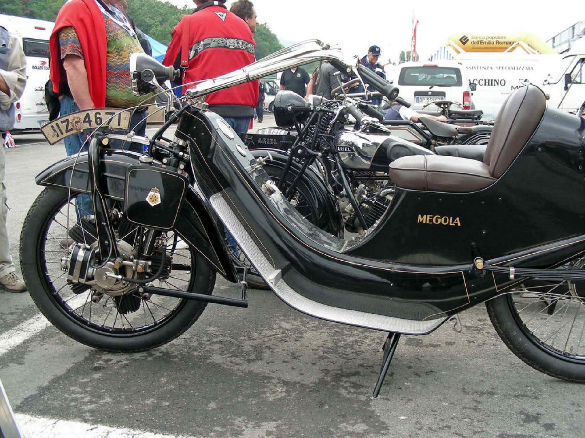 Megola: Τρέλα πέντε αστέρων