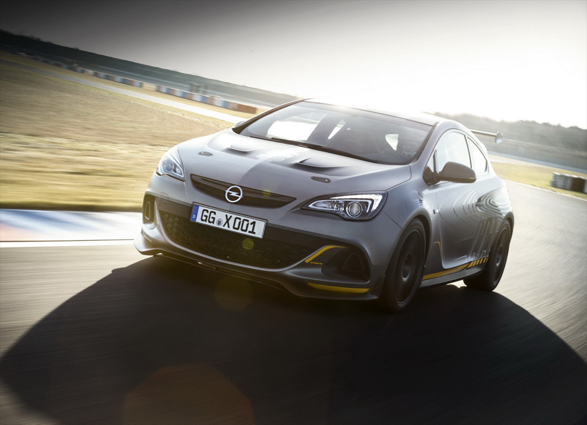 Opel Astra OPC Extreme 