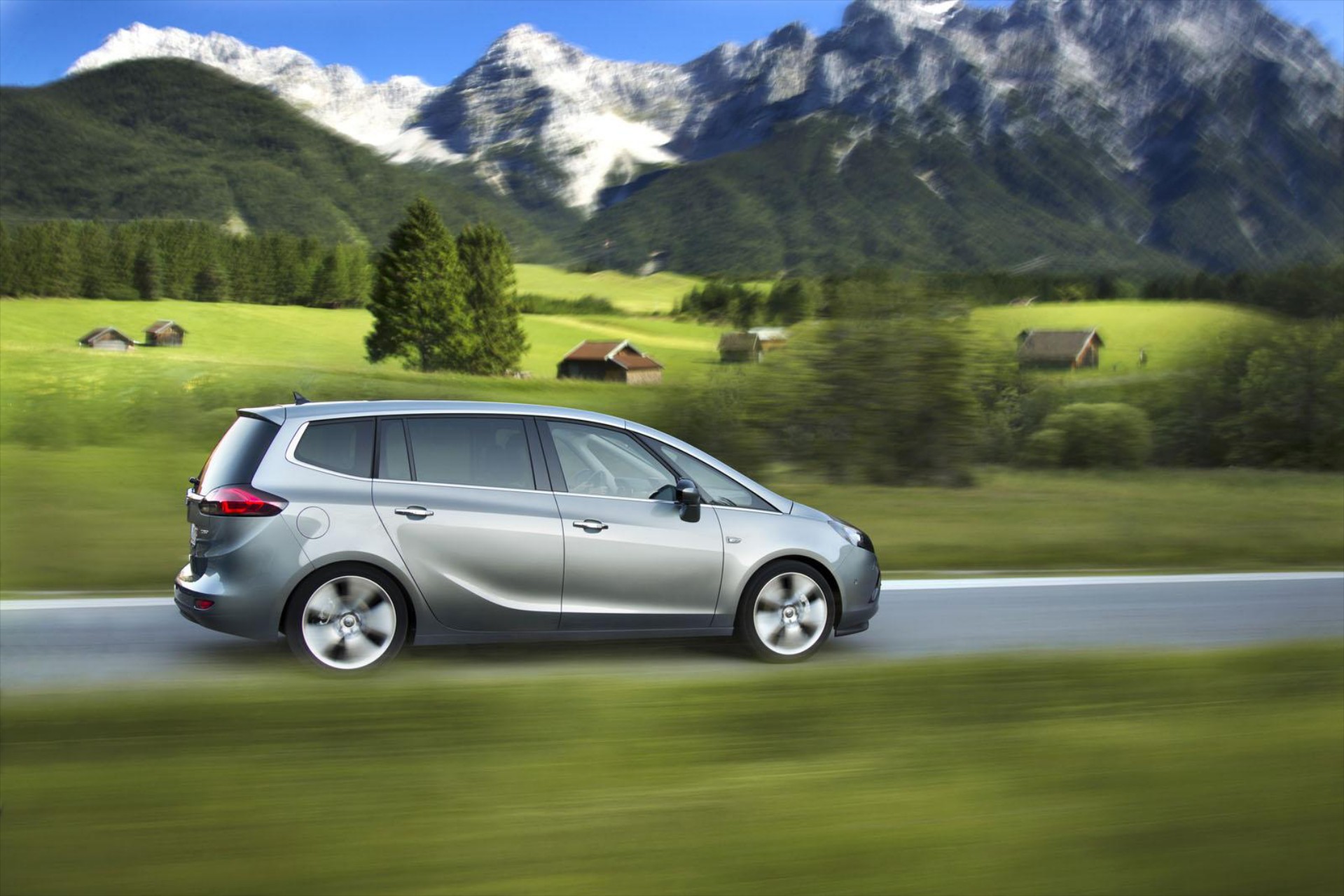 Opel Zafira Tourer με οικονομικότερο diesel

