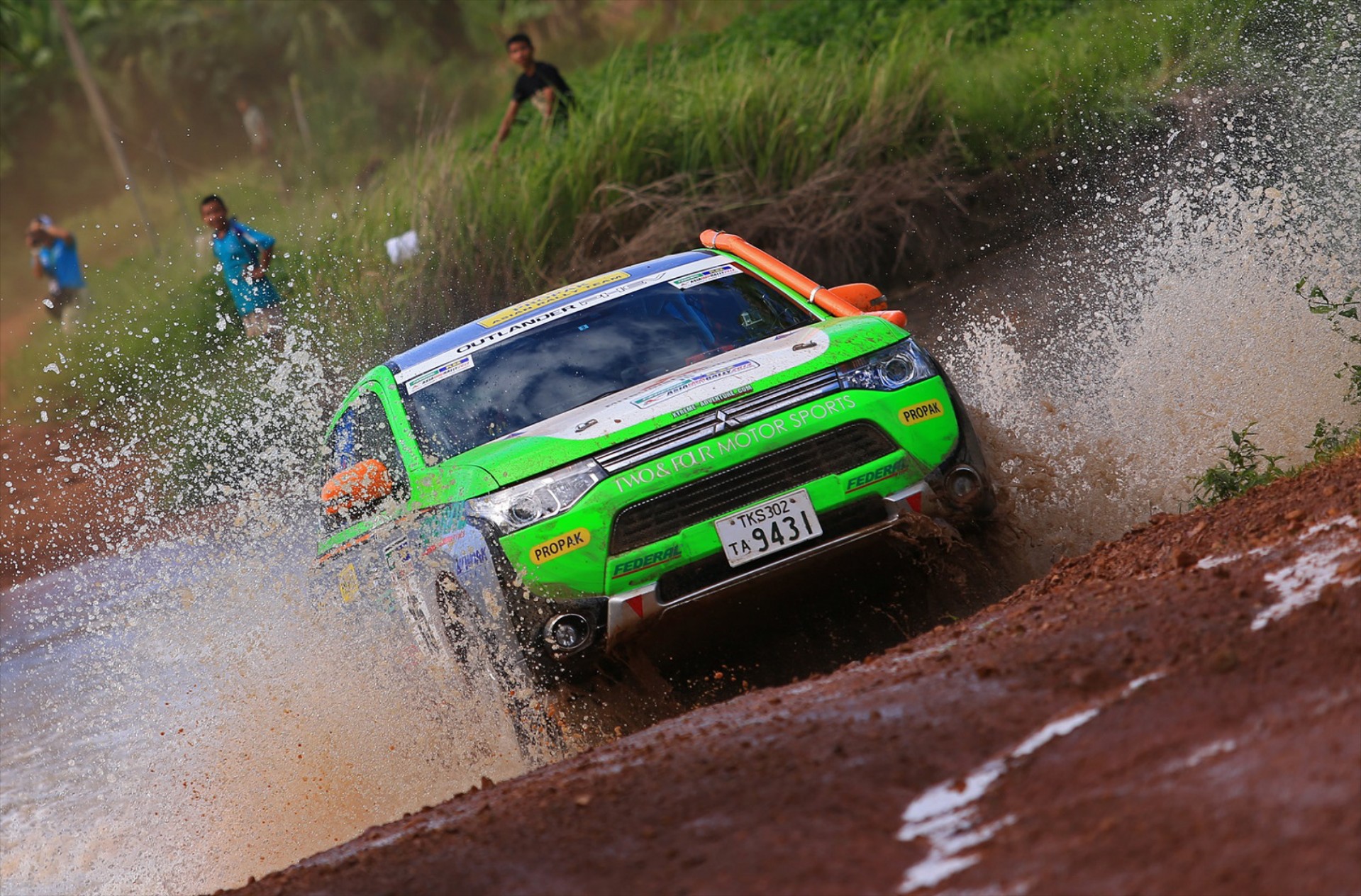 2η νίκη για το ηλεκτρικό Mitsubishi Outlander 