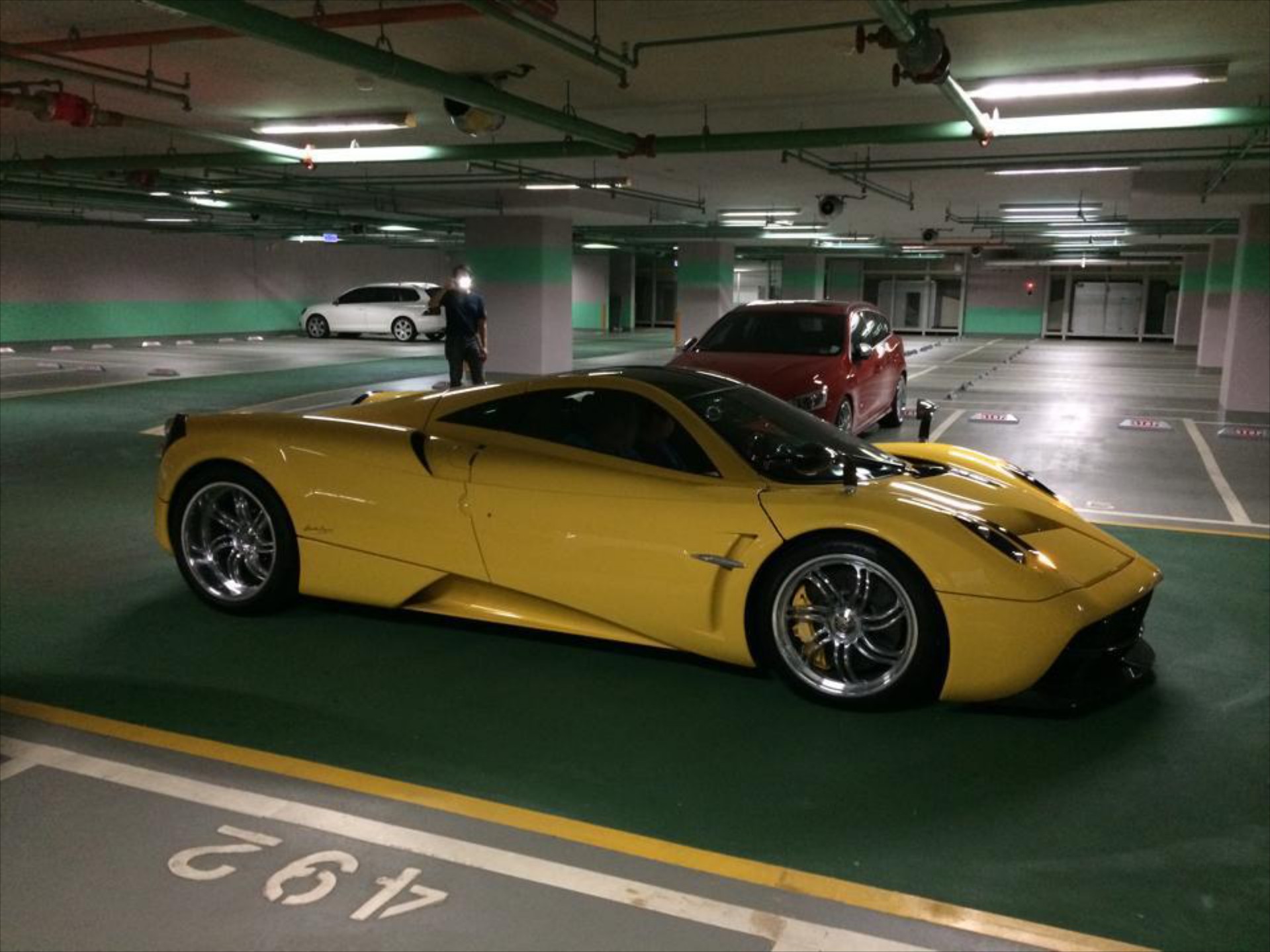 Μία Pagani Huayra δώρο σε δεκαπεντάχρονο

