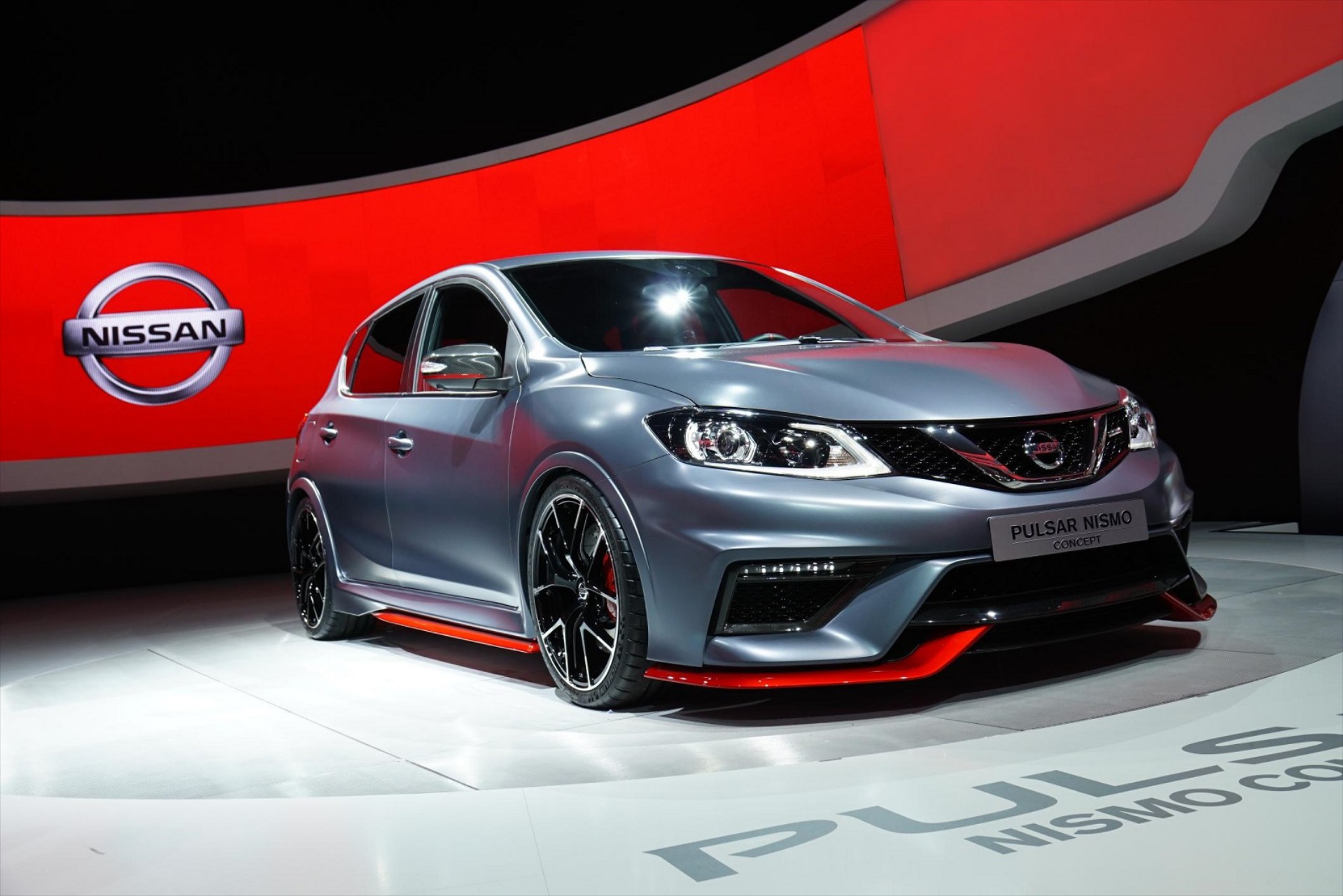 Παρίσι: Nissan Pulsar Nismo Concept