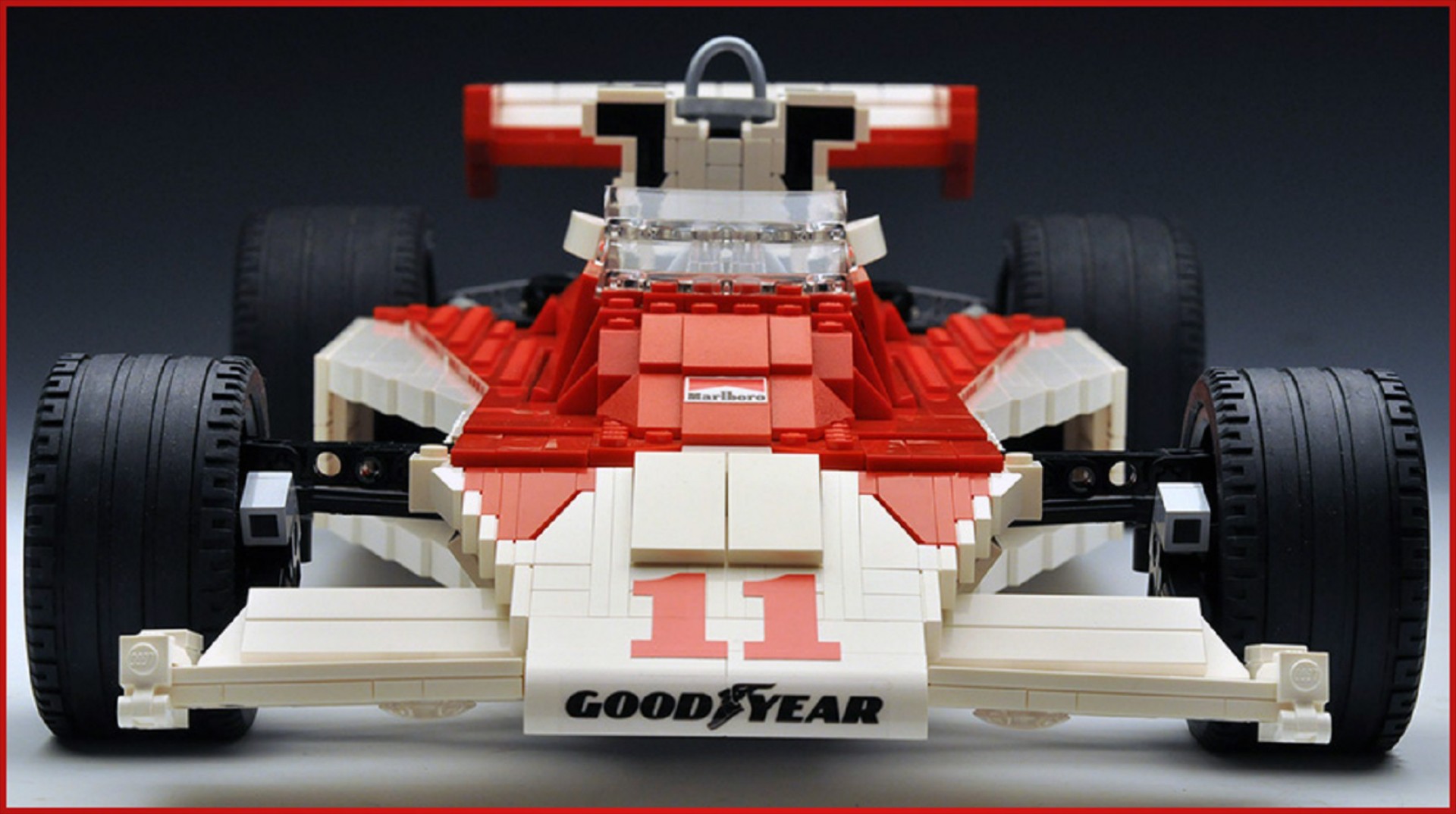 James Hunt από τουβλάκια Lego