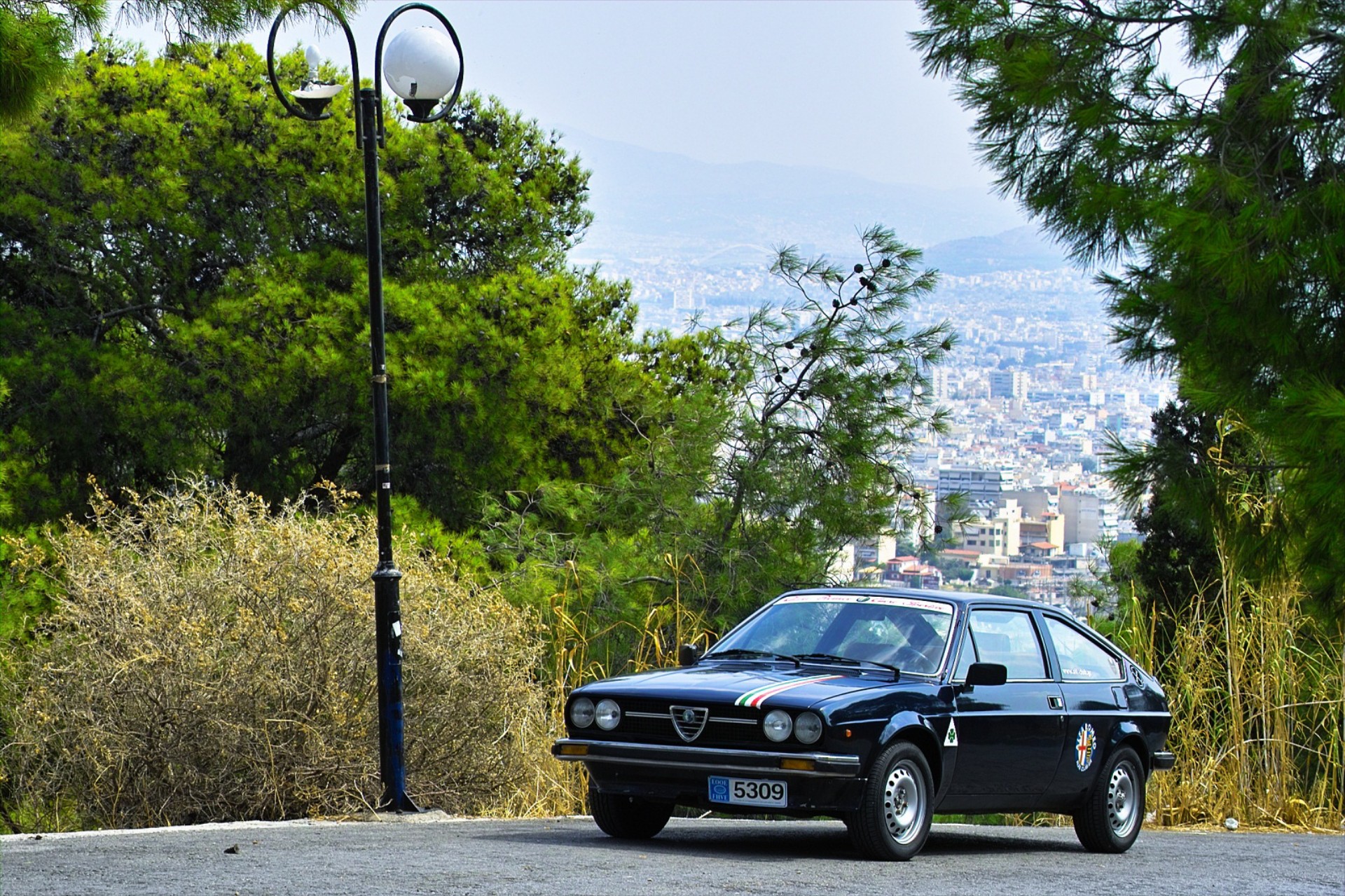 ΟΔΗΓΟΥΜΕ Alfa Romeo Sprint (*)