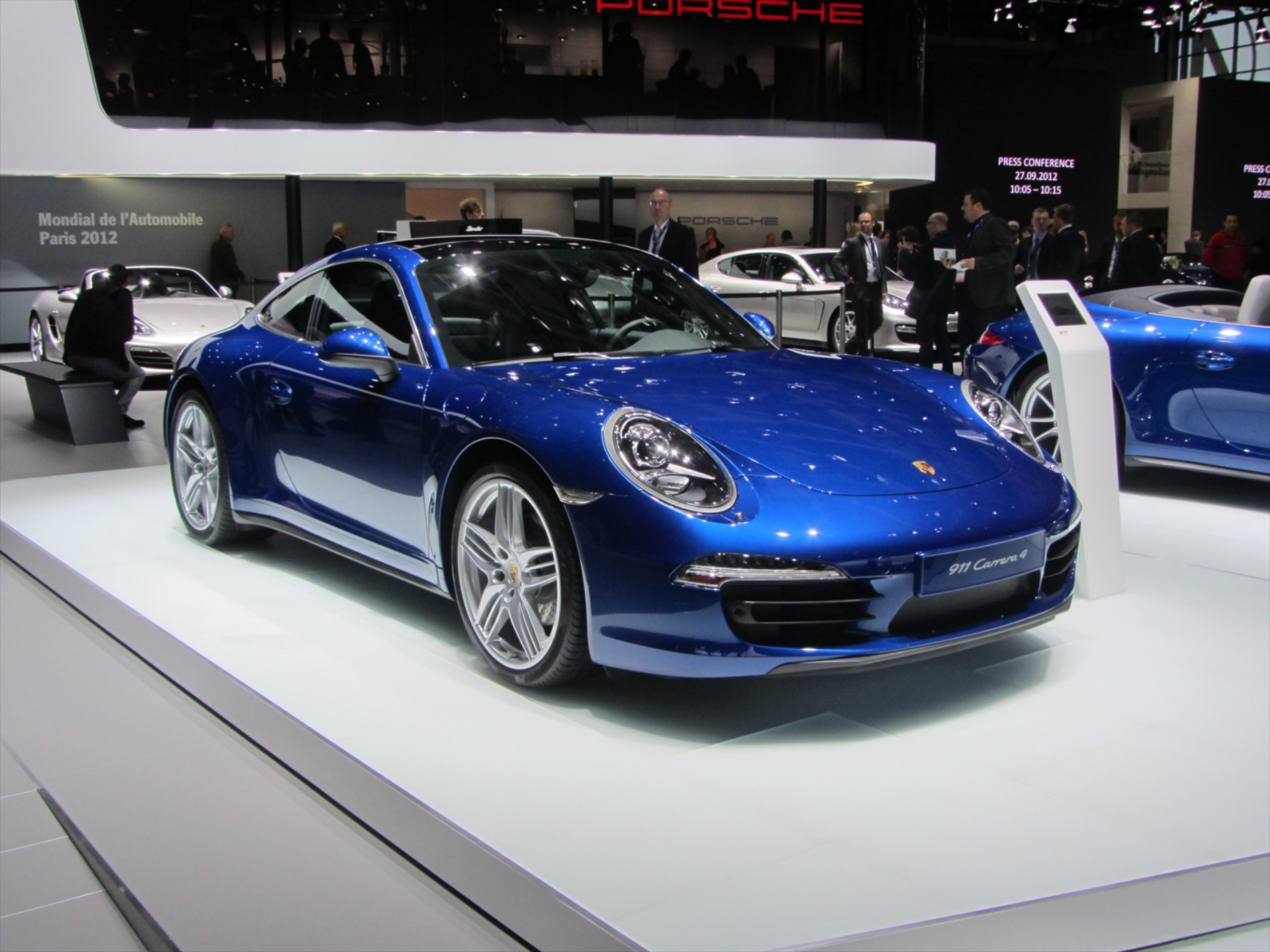 Νέα Porsche 911 Carrera 4

