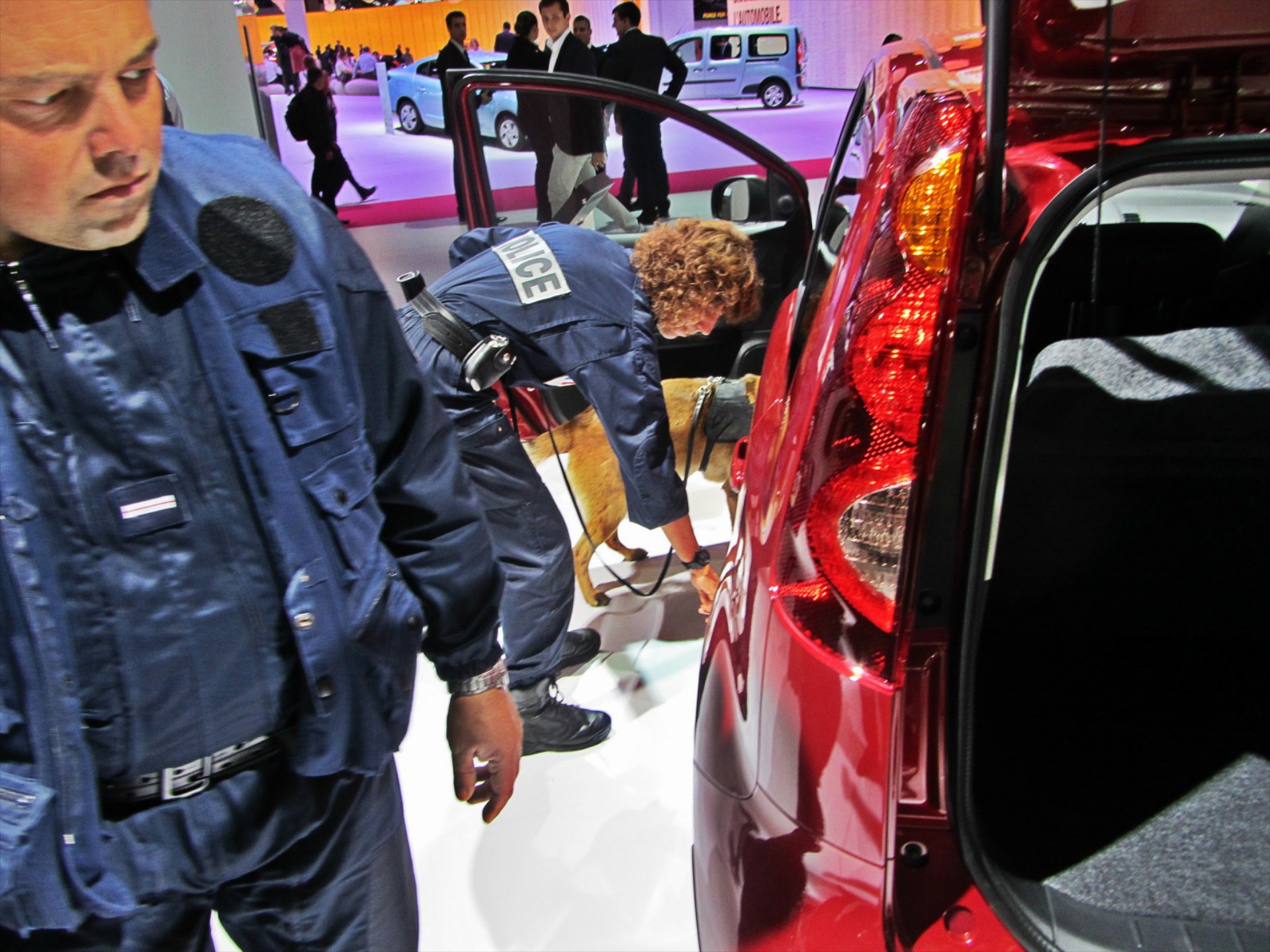 Απειλή για βόμβα στο Σαλόνι του Παρισιού: Άκυρο