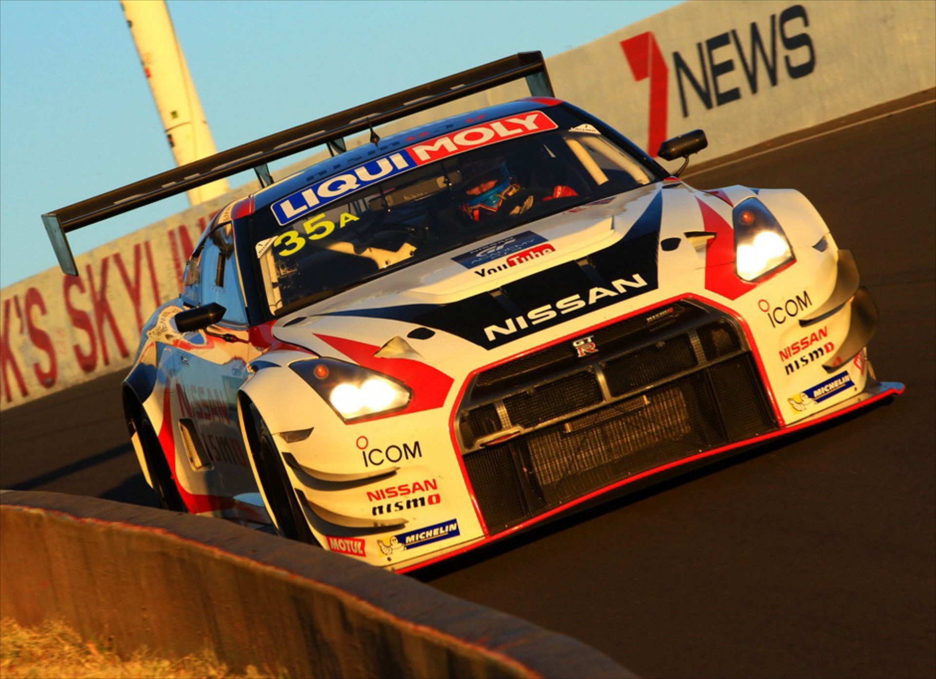 Νίκη του Nissan GT-R στον 12ωρο αγώνα αντοχής του Bathurst